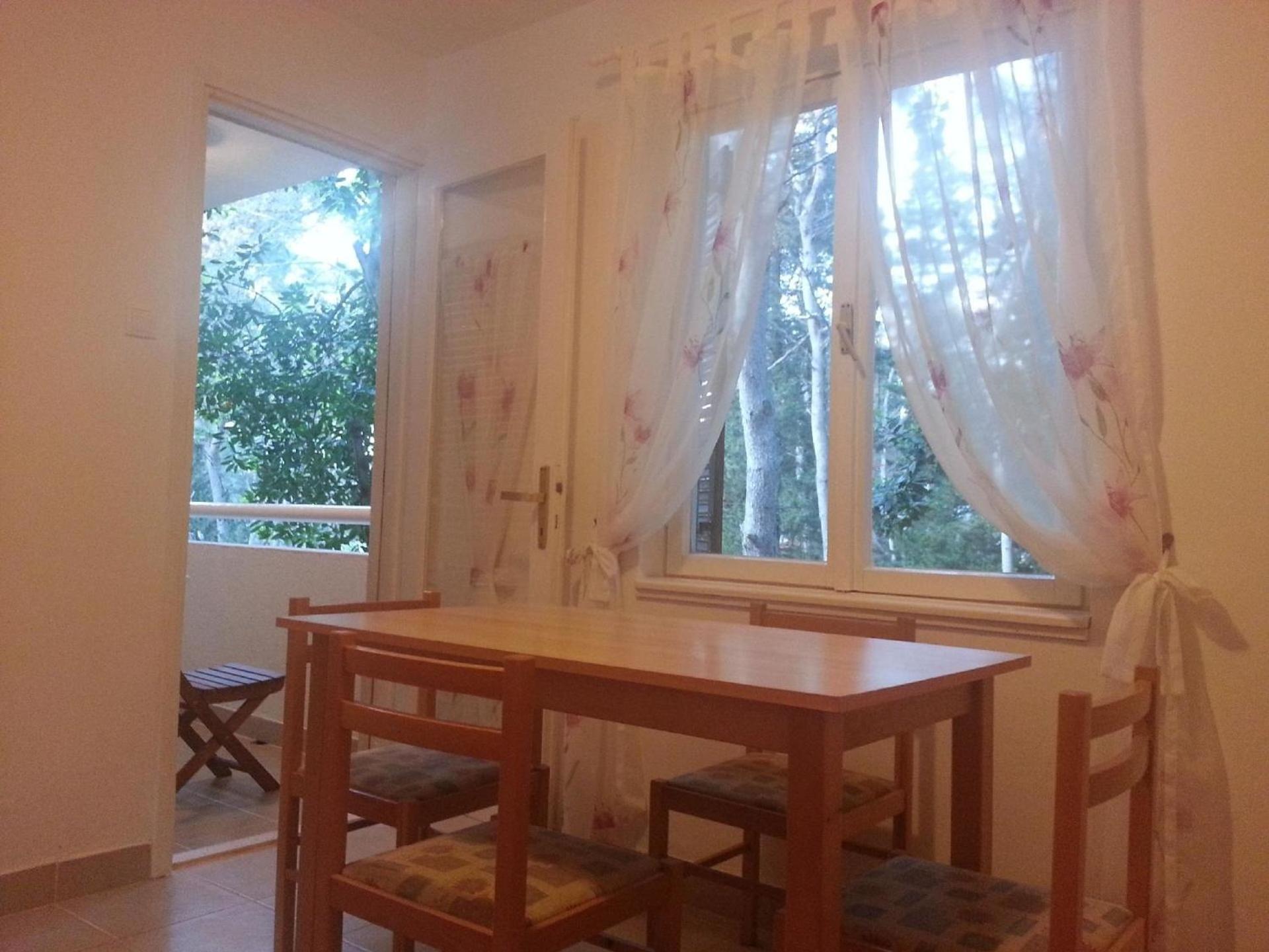 Apartment Bella Mit Balkon Und Terrasse In Necujam