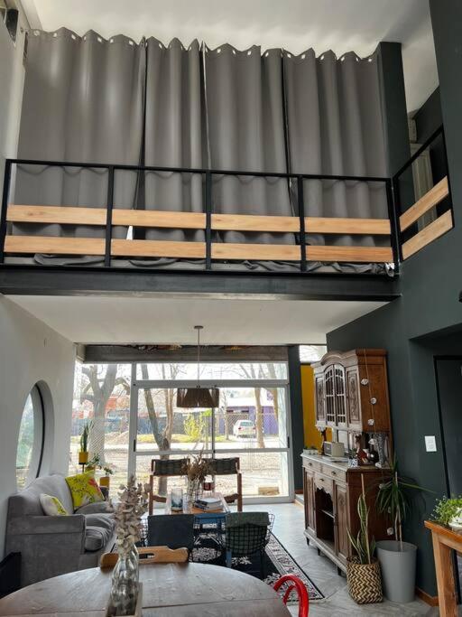 Loft moderno en medio del bosque