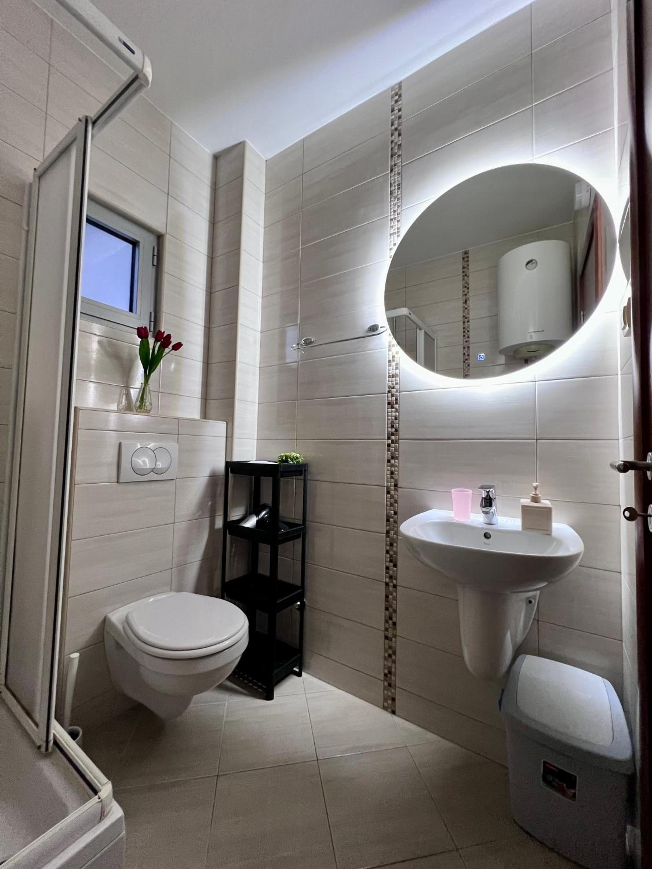 Apartments Sirena - Modern stay with free parking