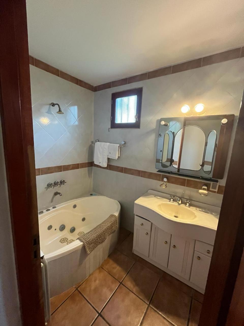 Casa Chacras de Coria con Pileta