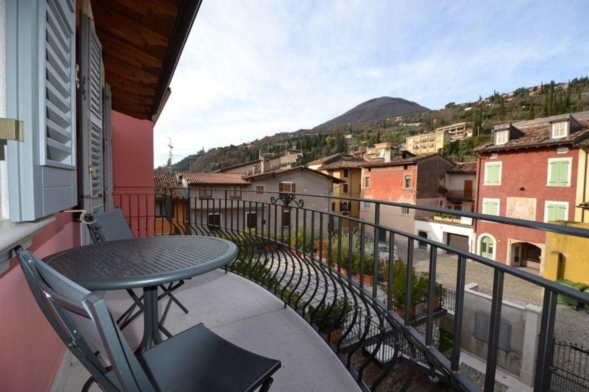Stilvolle Wohnung In Toscolano Maderno view 3