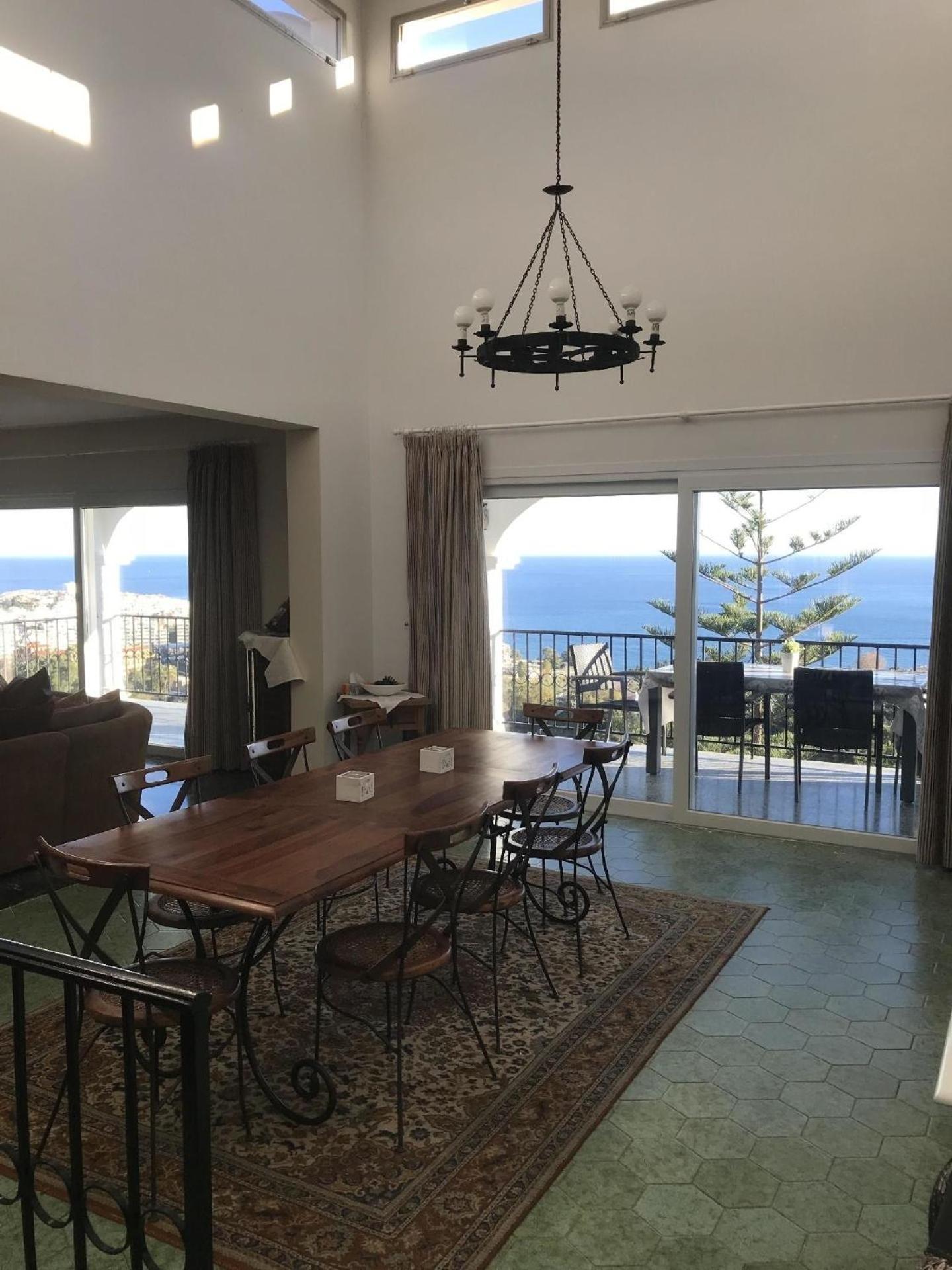 Sonnige Villa Bella Vista mit fantastischem Panoramablick und privaten Pool, exklusive Lage