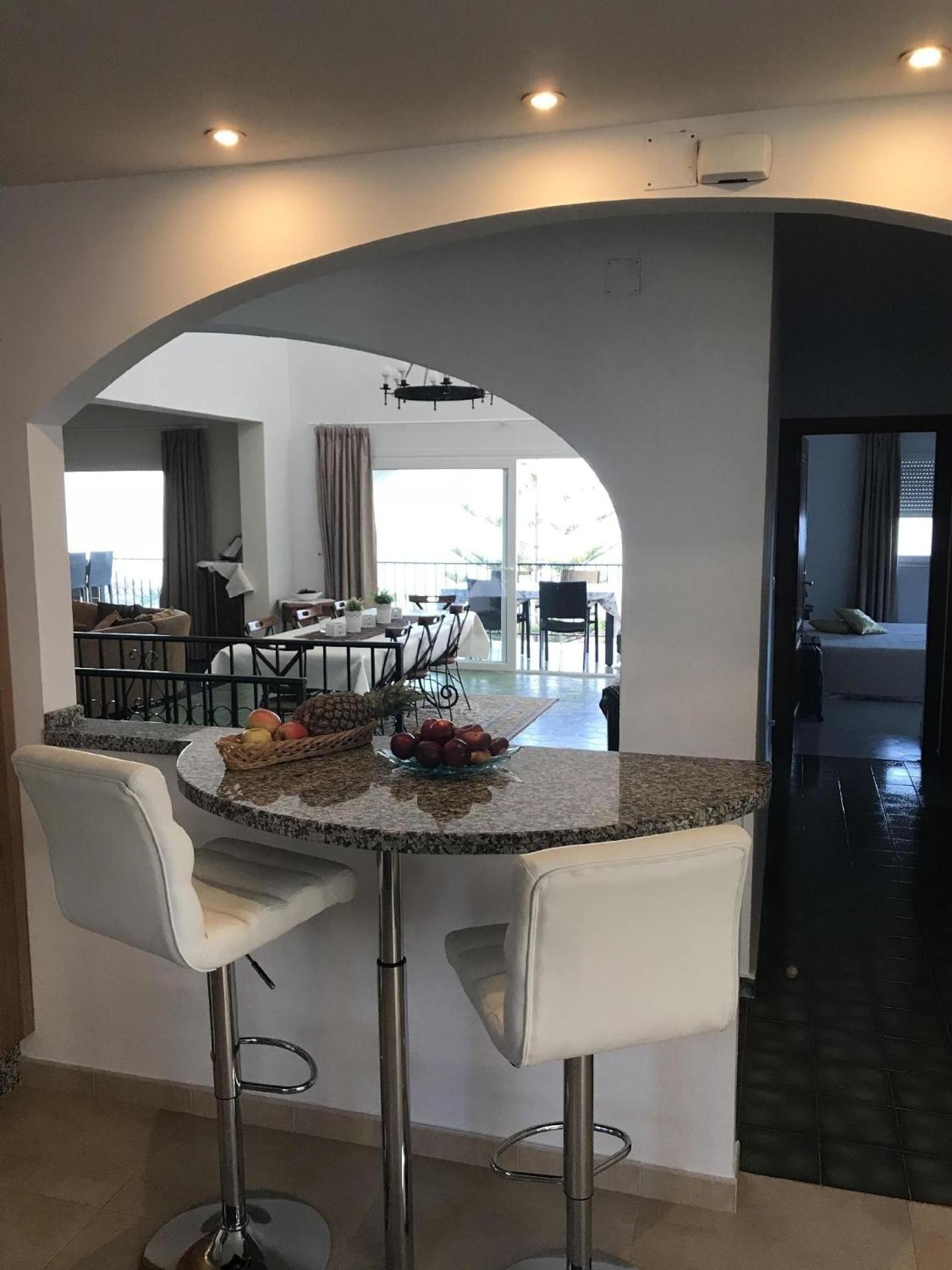 Sonnige Villa Bella Vista mit fantastischem Panoramablick und privaten Pool, exklusive Lage