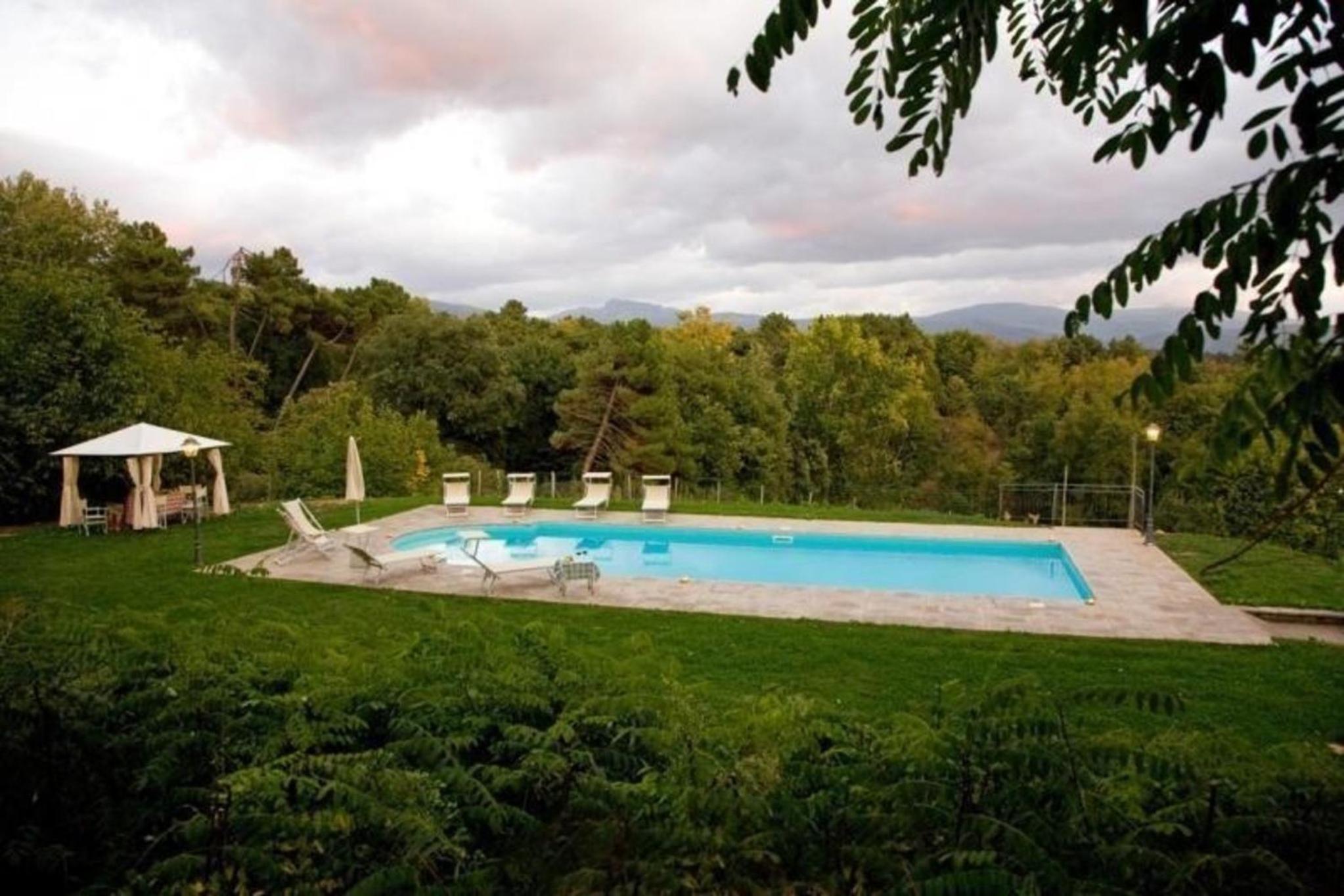 Malerische naturnahe Villa mit Pool und Grill view 4