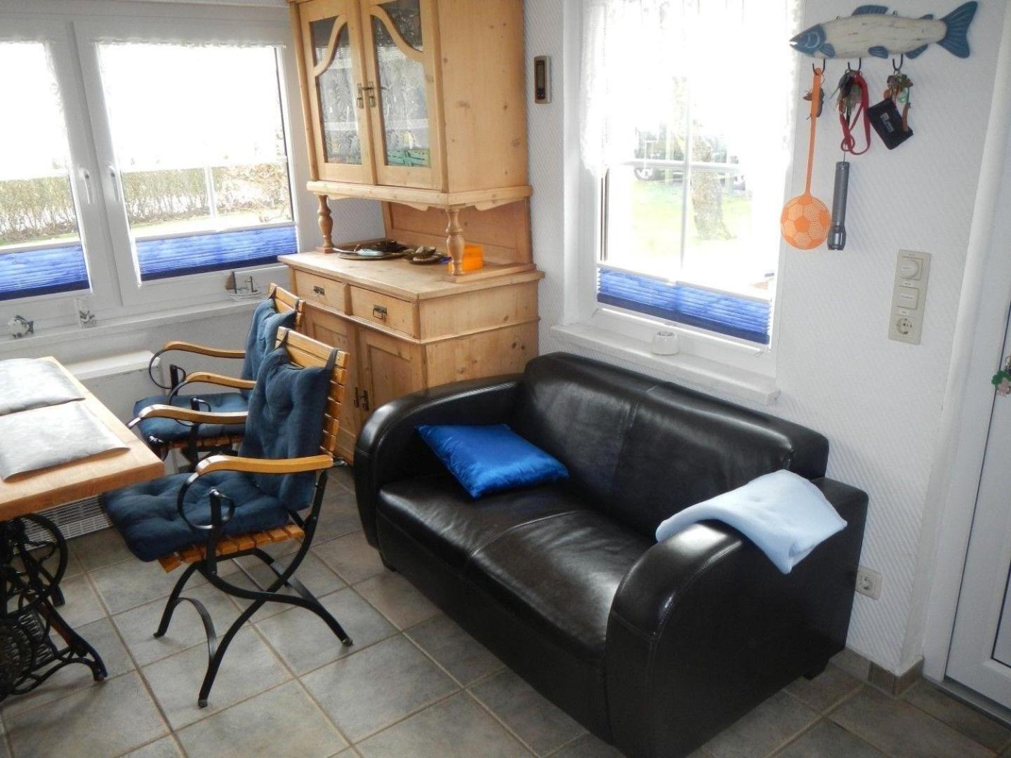 Behagliches Ferienhaus Mit Garten Und Terrasse
