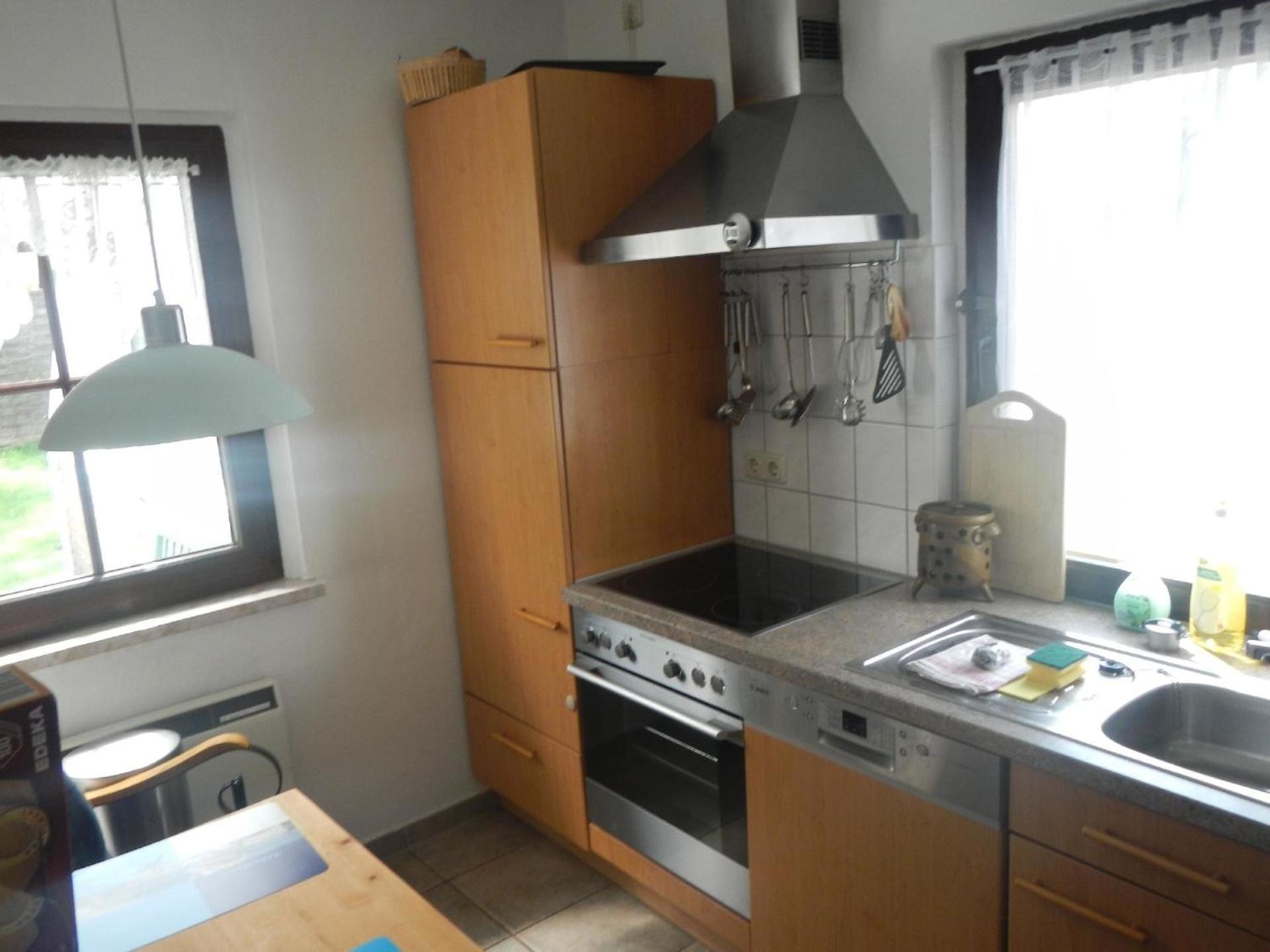 Behagliches Ferienhaus Mit Garten Und Terrasse
