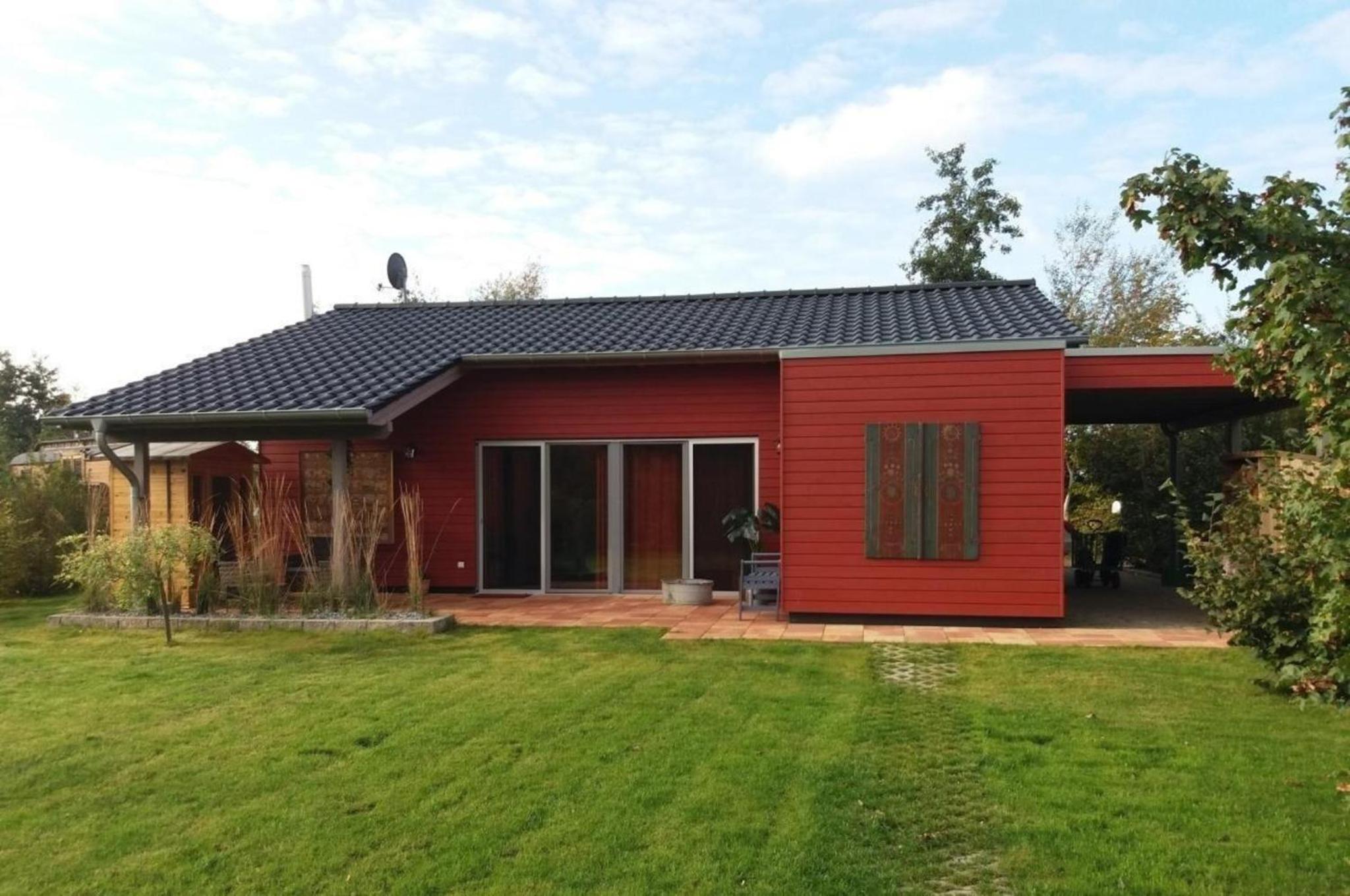 Ferienhaus am kleinen See mit Steg, Garten und Terrasse view 3