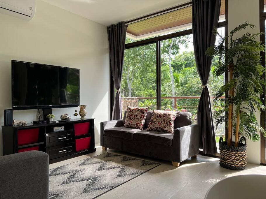 Jaco Oasis Beach House