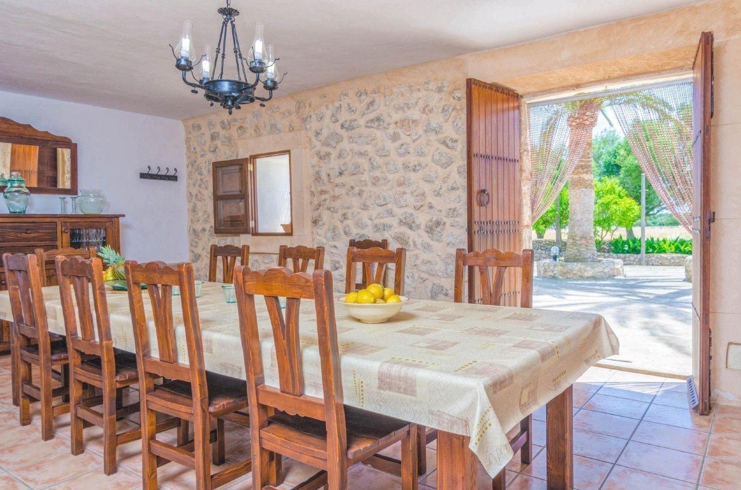Perfektes Ferienhaus in Vilafranca De Bonany mit Privatem Pool