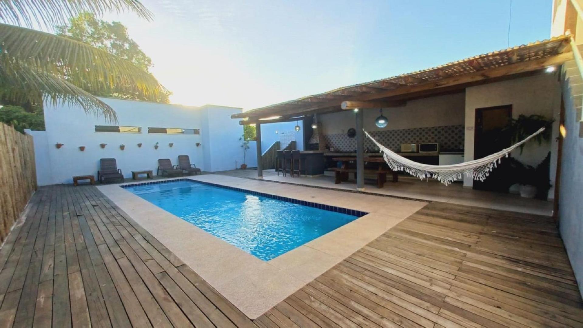 House with Pool and 4 Bedrooms in Porto Seguro