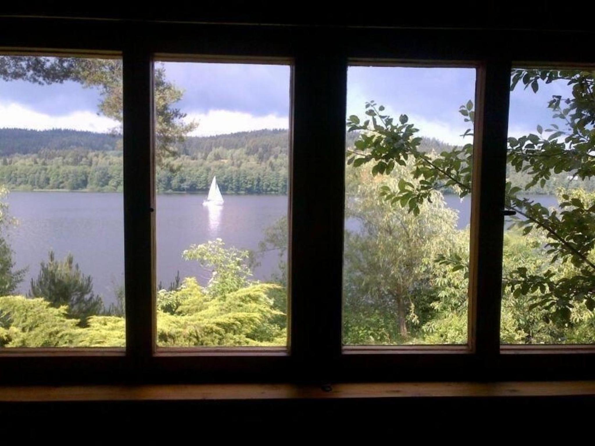 Ferienhaus direkt am See mit Garten und Parkplatz