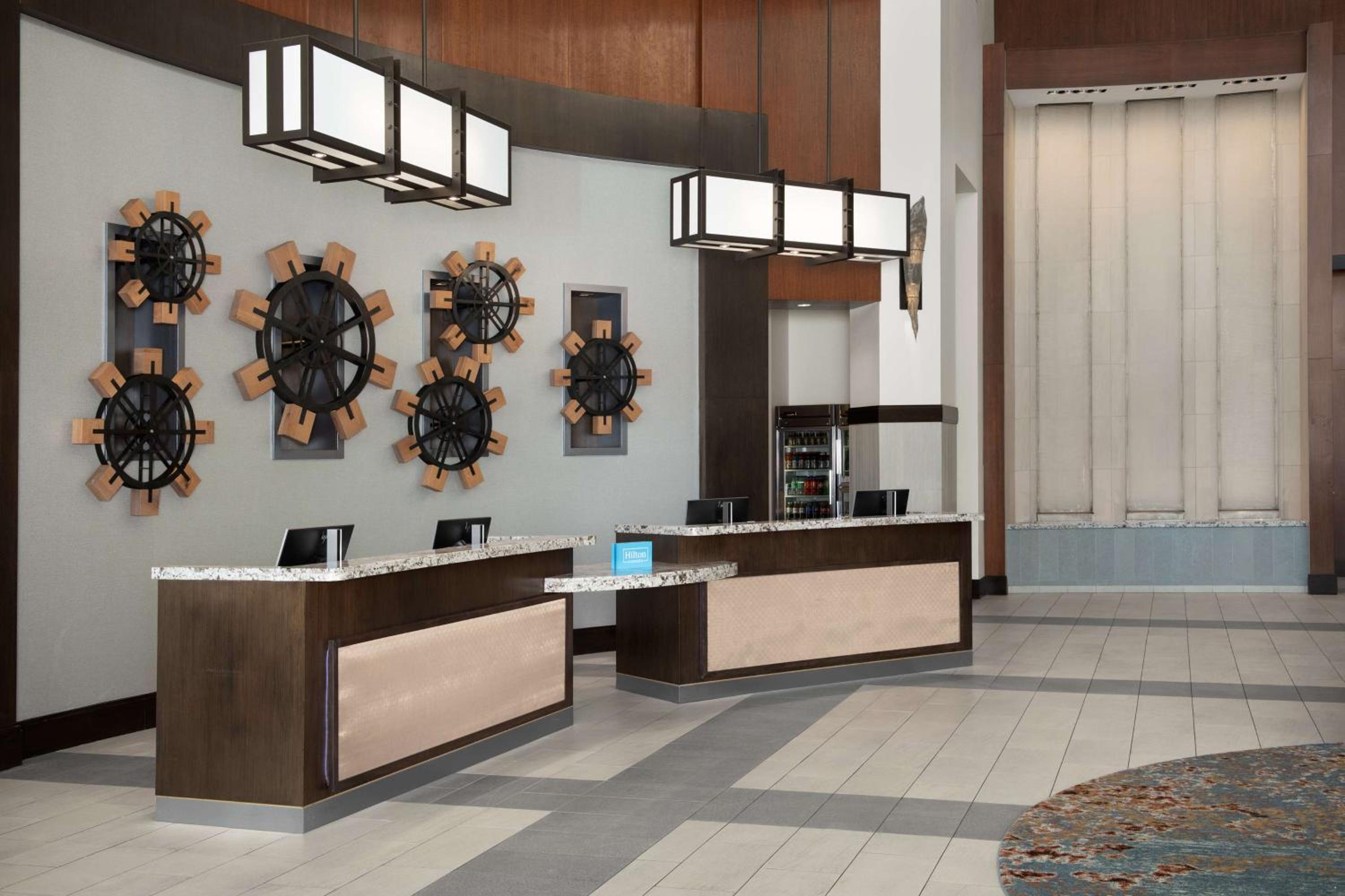 Springfield Vacations - Embassy Suites Springfield - Property Image 22