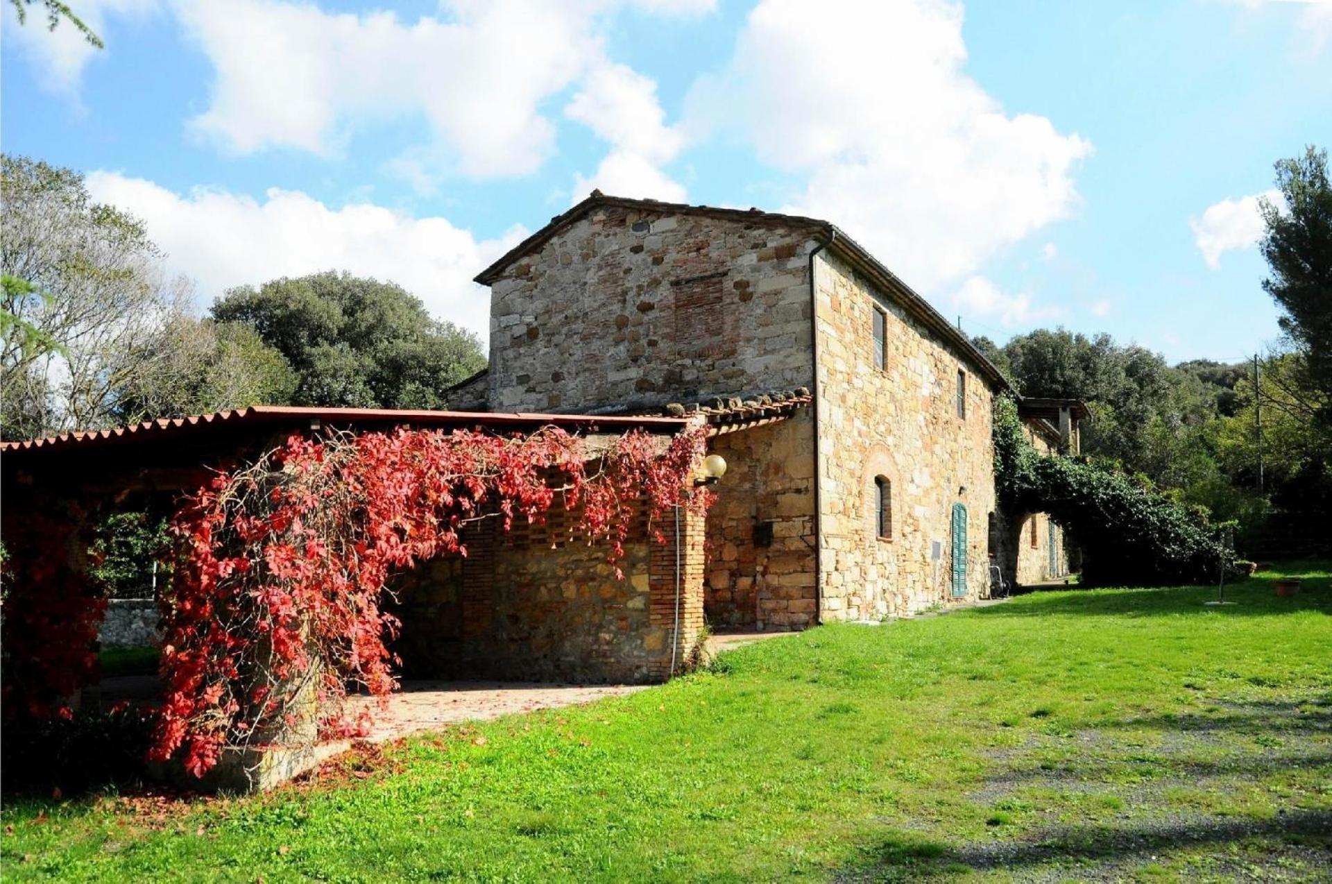Große Wohnung in Castellina Marittima mit Privatem Garten - a88443