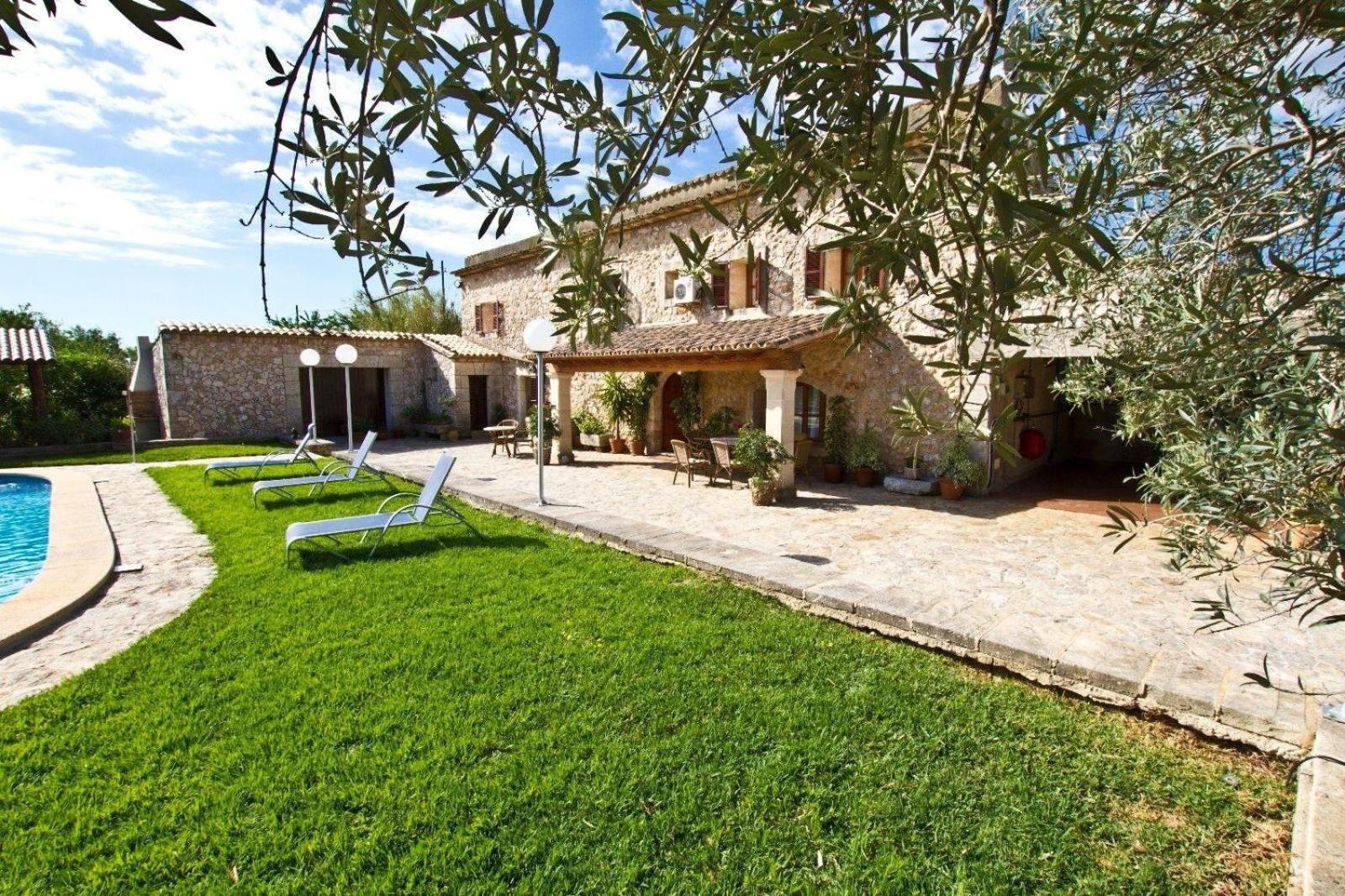 Rustikale, klimatisierte Finca mit Pool