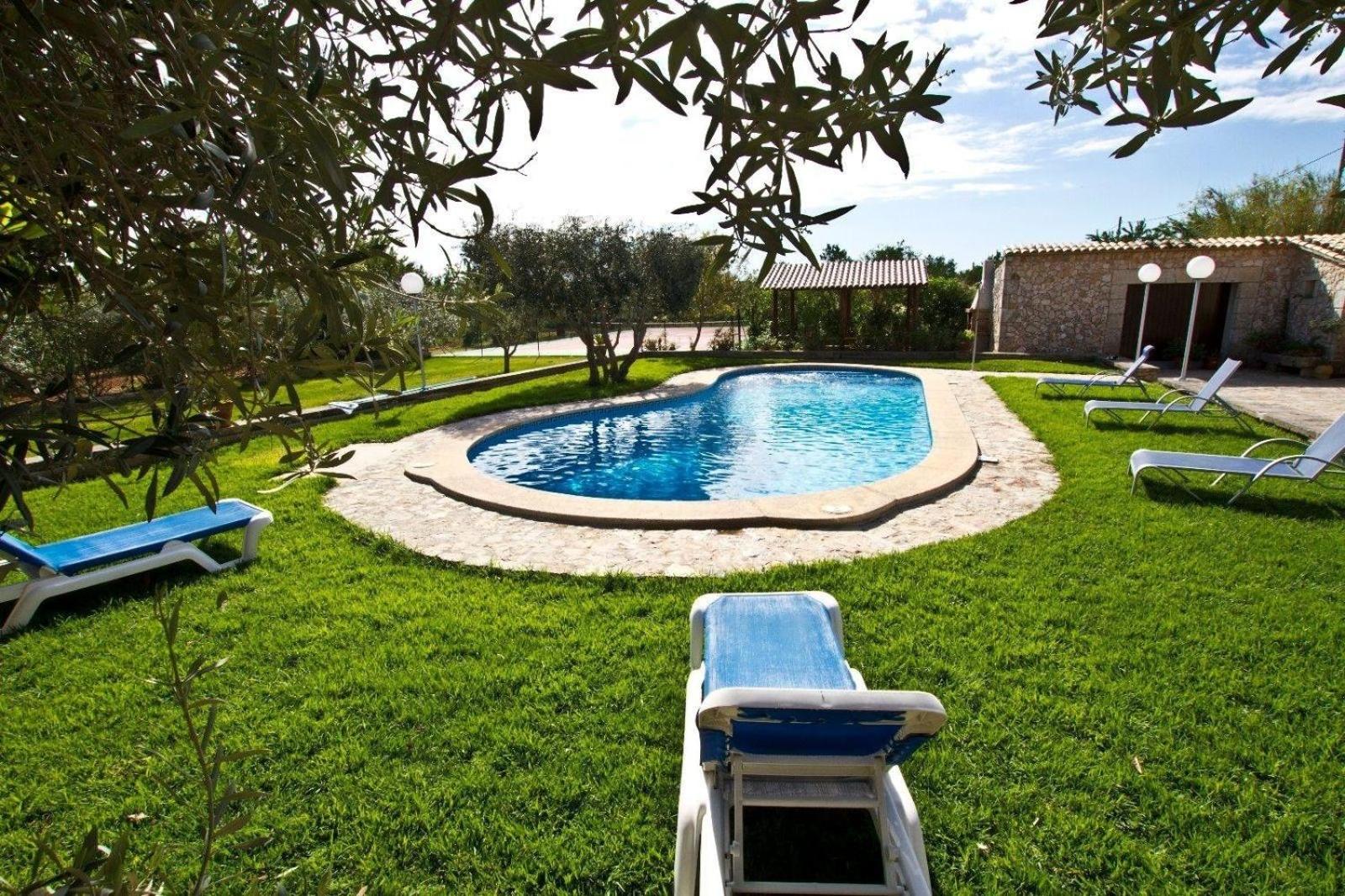 Rustikale, klimatisierte Finca mit Pool