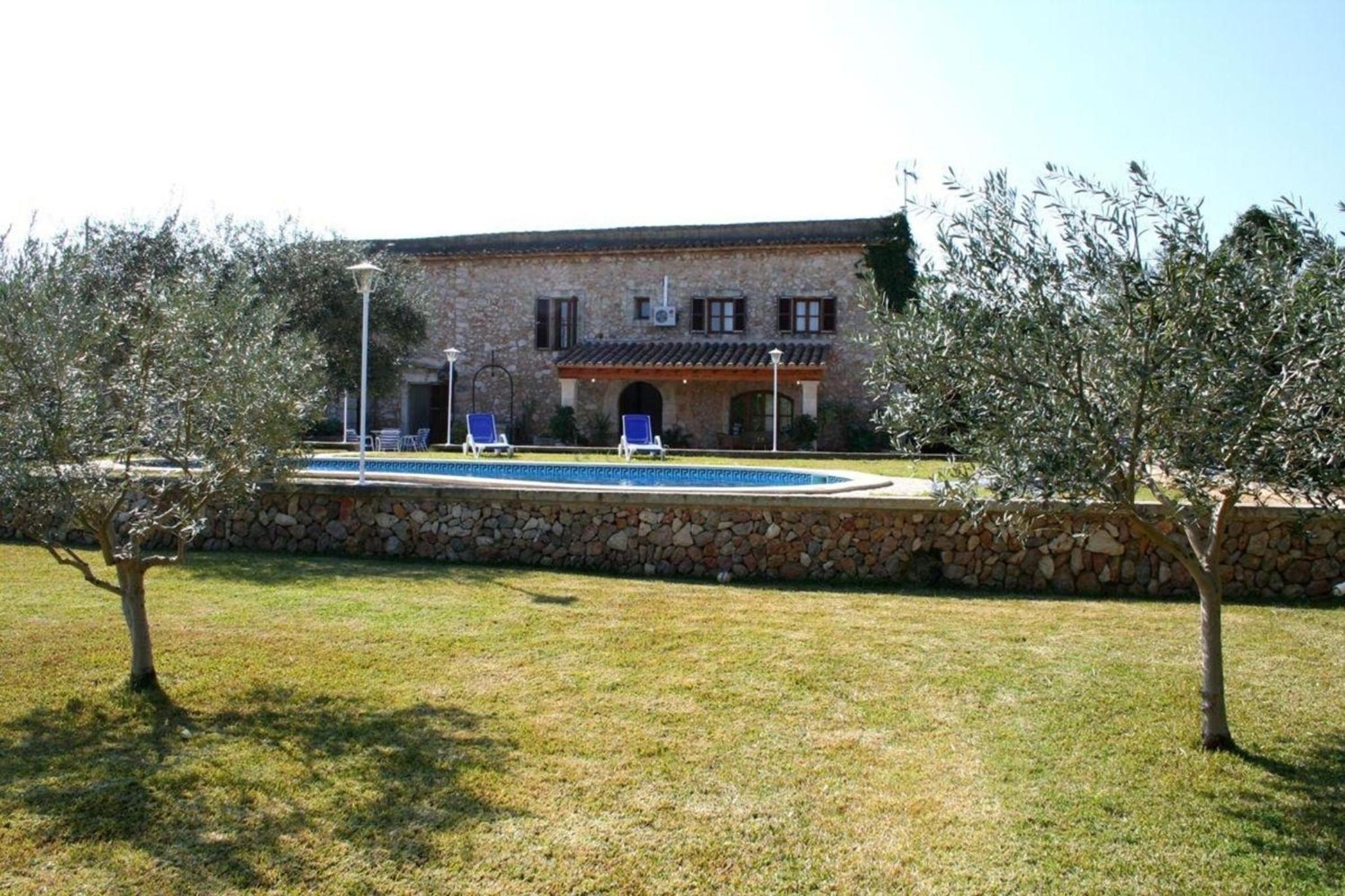 Rustikale, klimatisierte Finca mit Pool