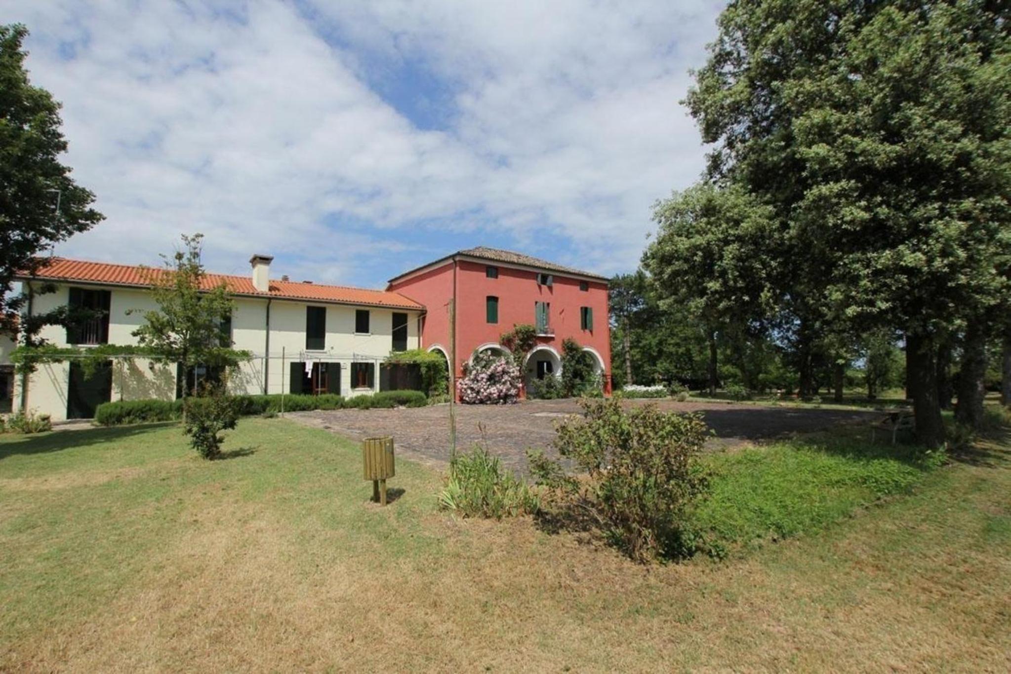Ferienwohnung in Rosolina mit Grill und Garten