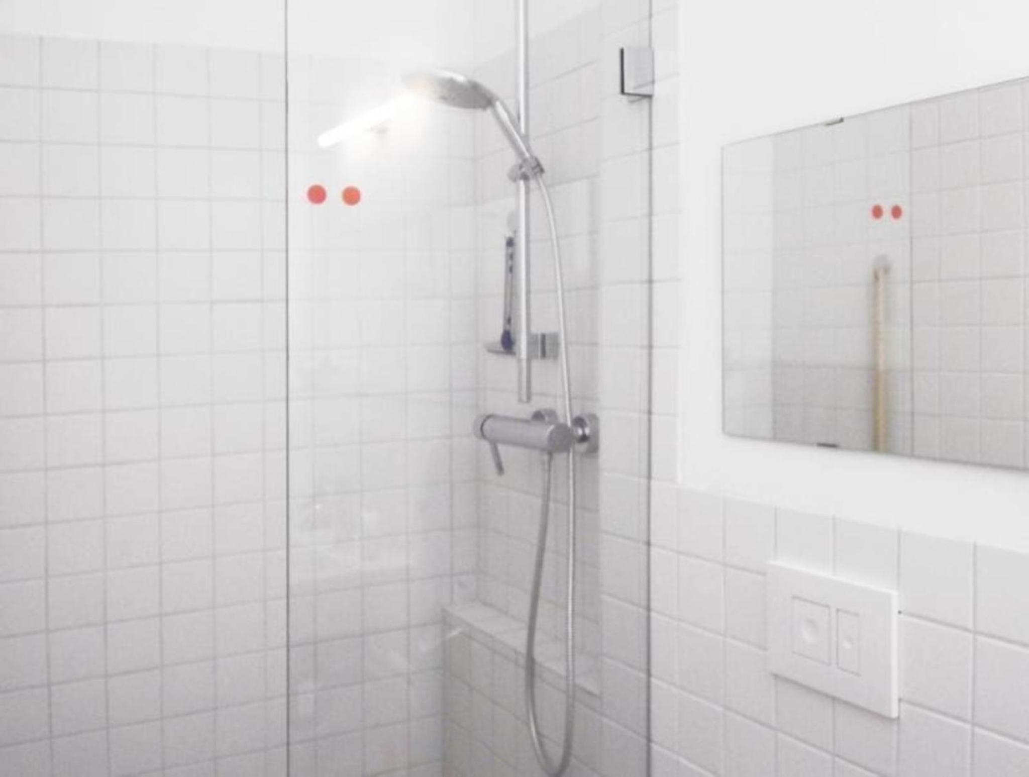 Zentrale Wohnung mit Klavier, Kunst und Design
