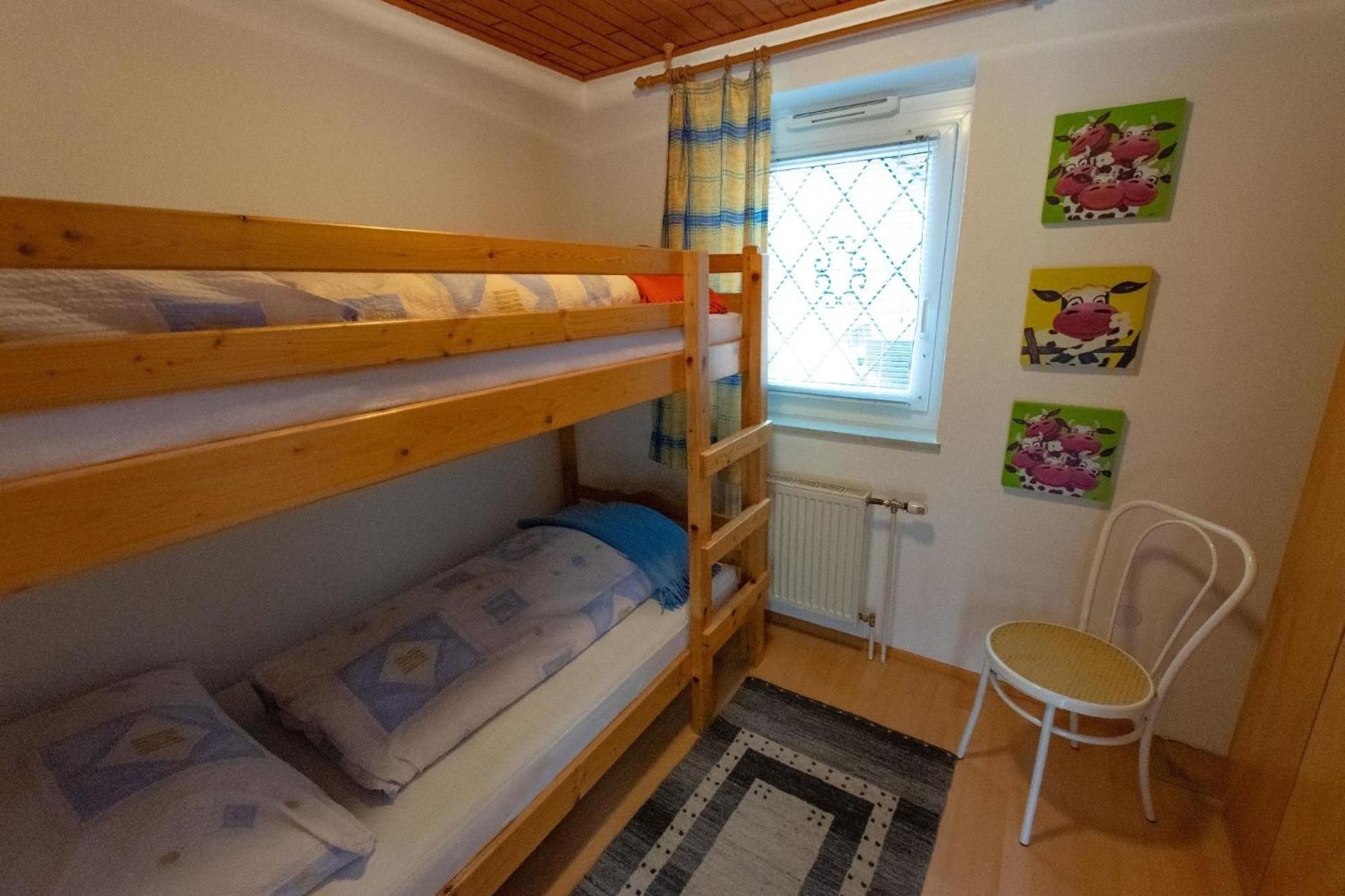 Geräumige Ferienwohnung mit zwei Schlafzimmern, ideal für eine Familie