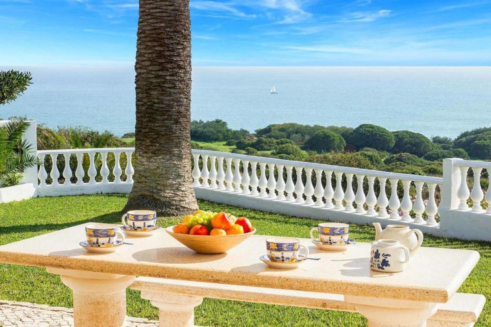 Villa Brigida in Albufeira mit Pool und Meerblick
