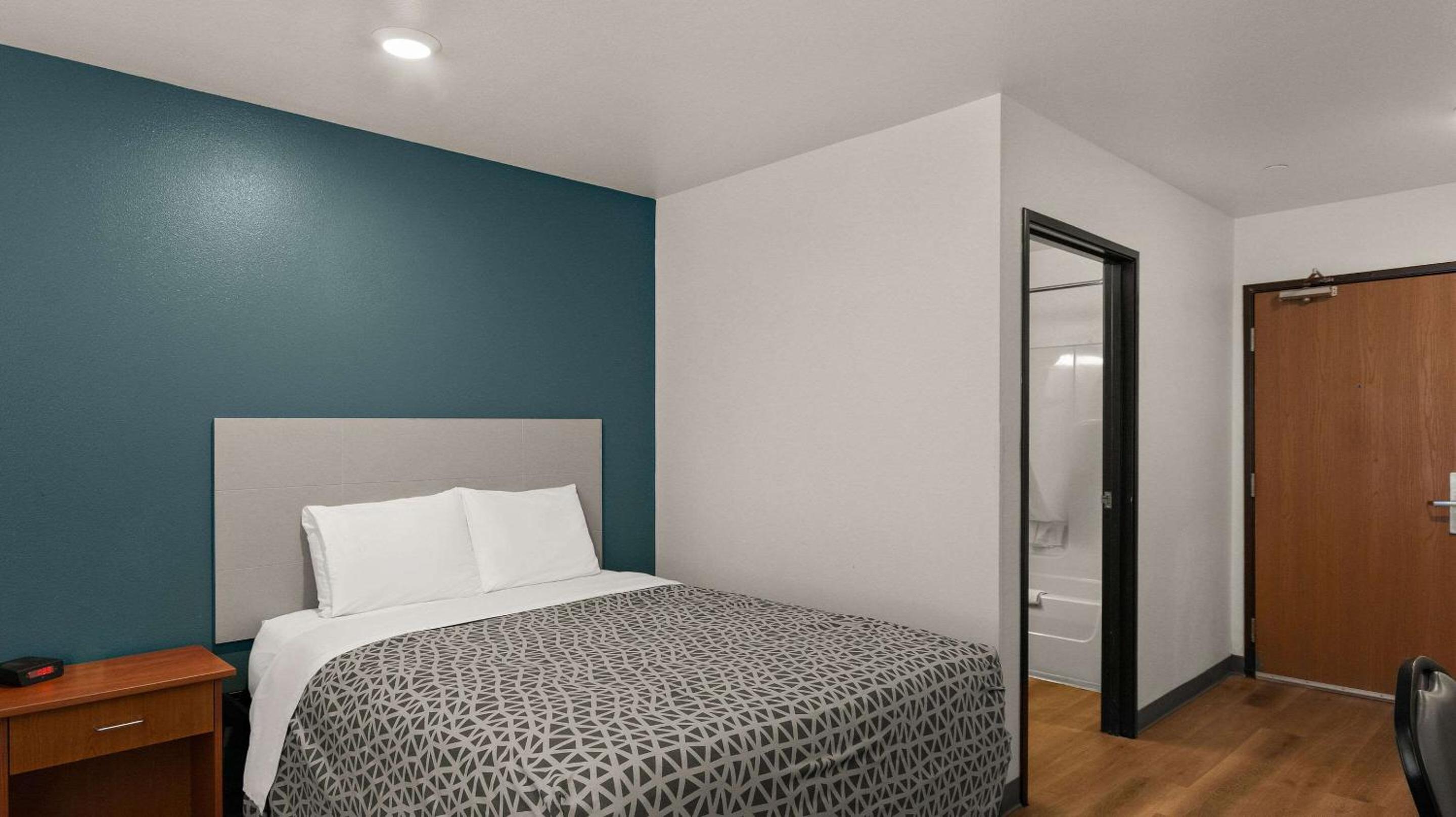 WoodSpring Suites Evansville