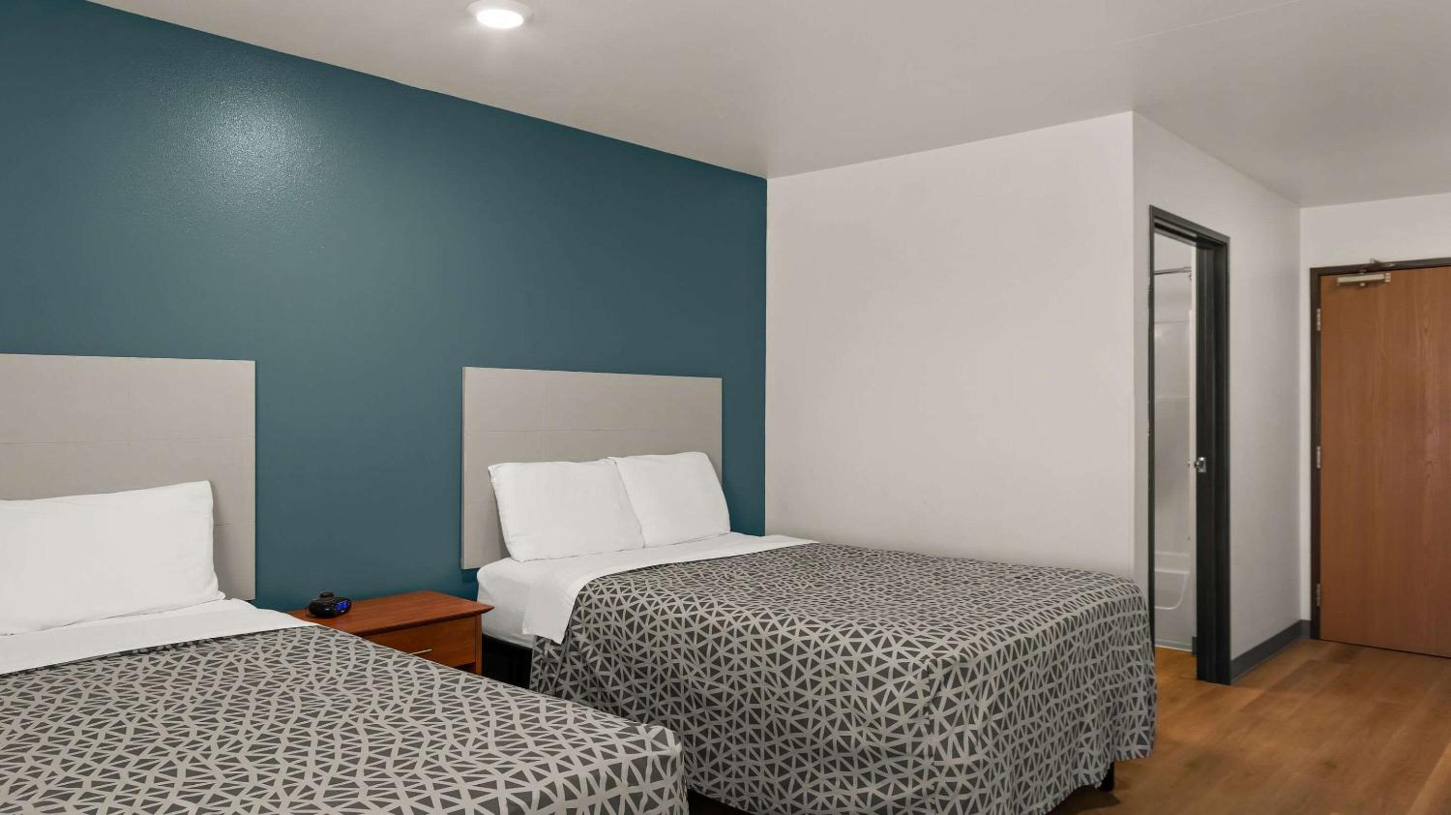 WoodSpring Suites Evansville