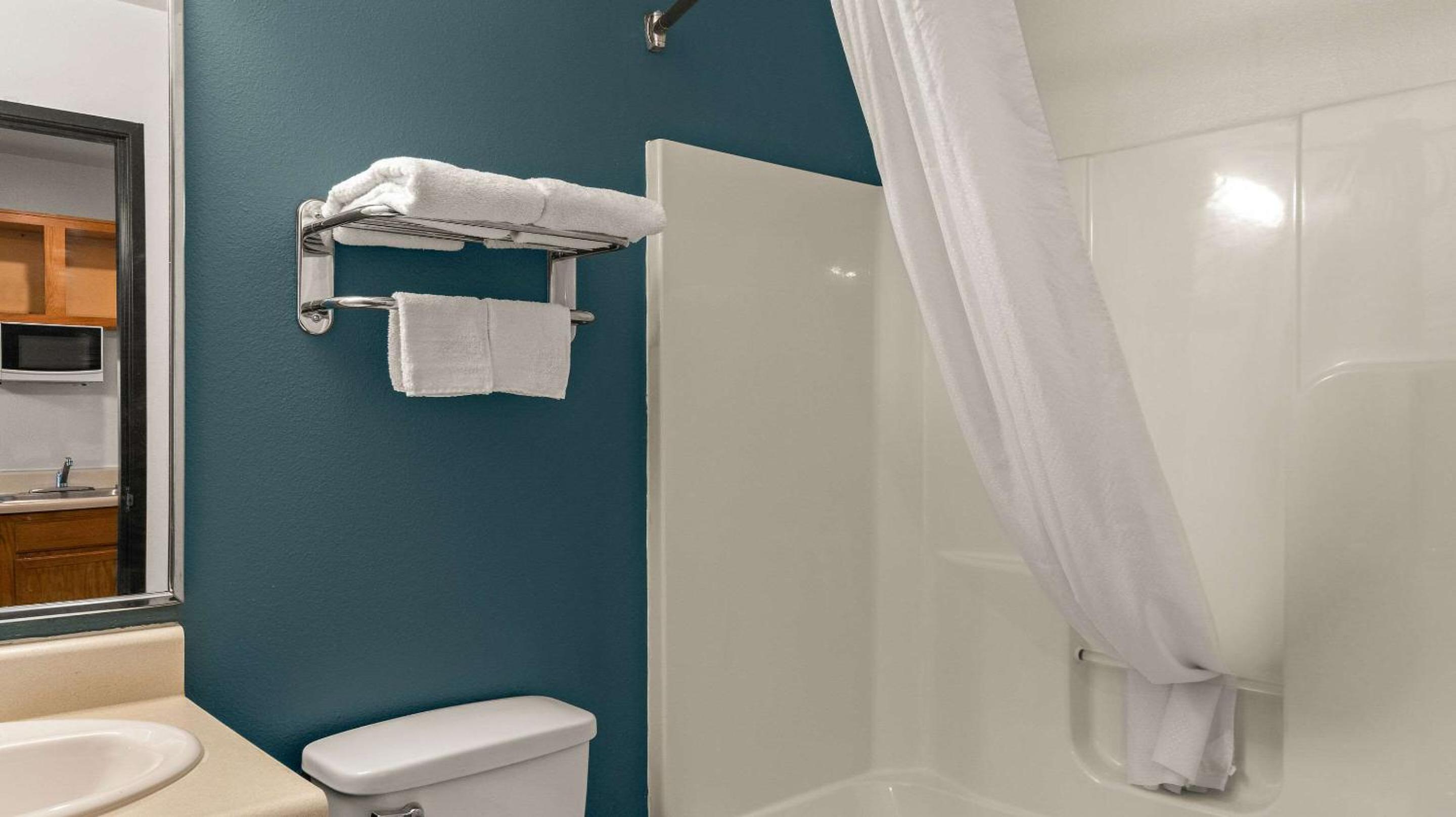 WoodSpring Suites Evansville