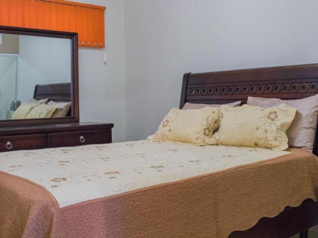 New Kingston - One Bed Room Brompton view 2
