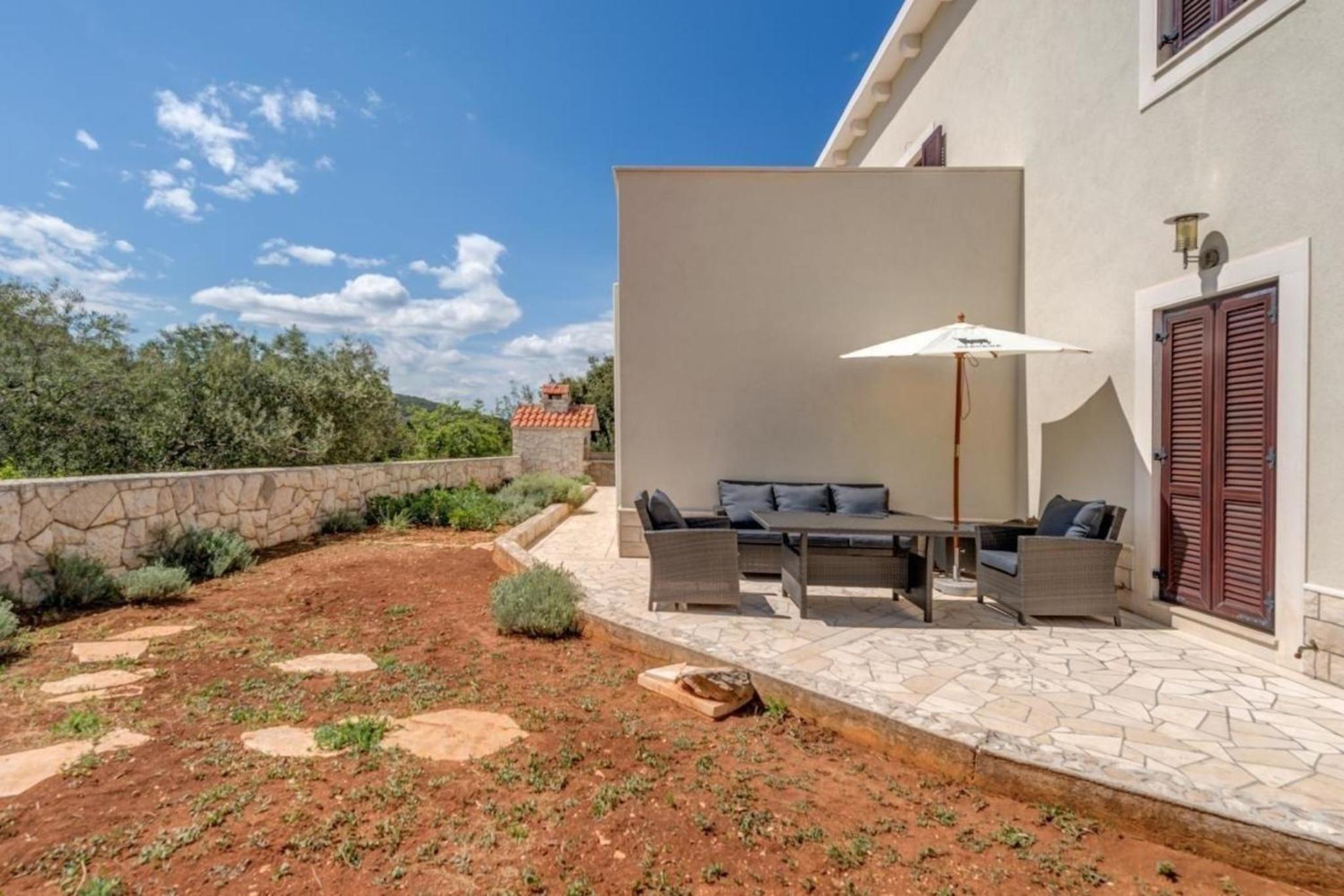 Tolle Wohnung in Okrug Donji mit Großer Terrasse view 4