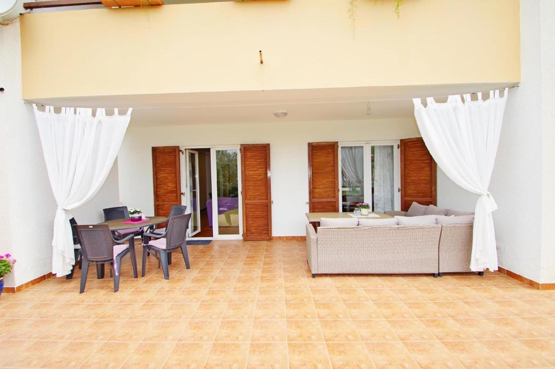 Geräumige Ferienwohnung in Pula mit Gemeinsamem Garten view 2