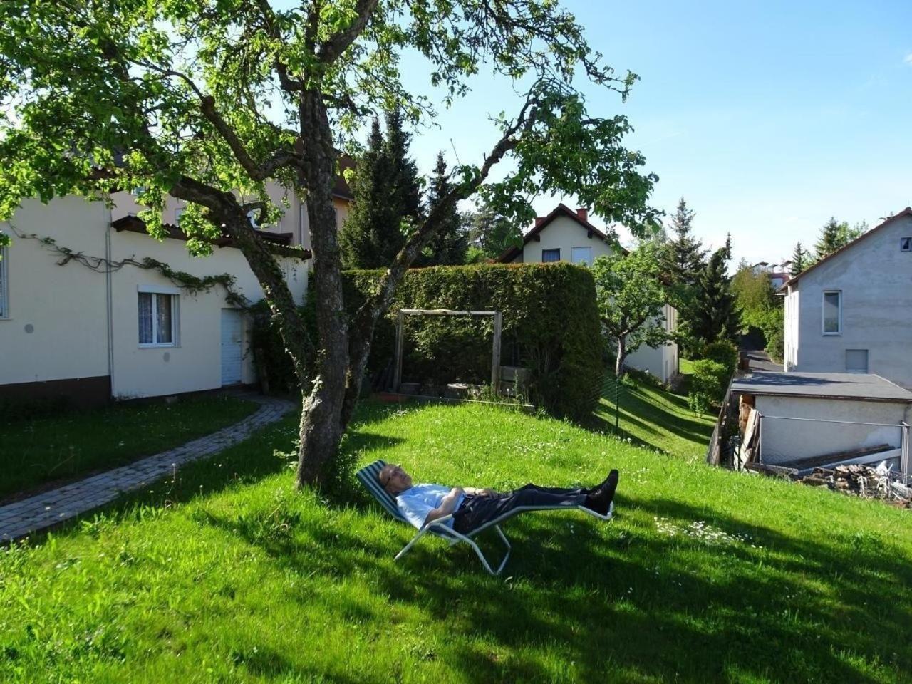 Nette Wohnung In Garitz Mit Garten Und Terrasse