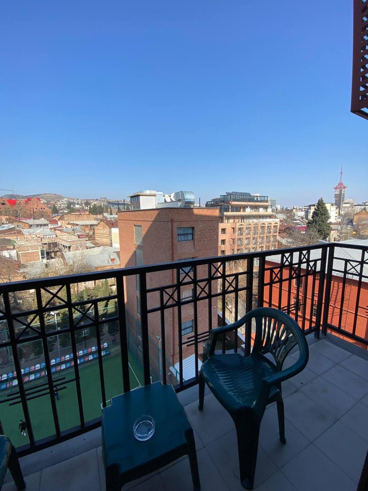 Cozy Apartment in Avlabari view 3