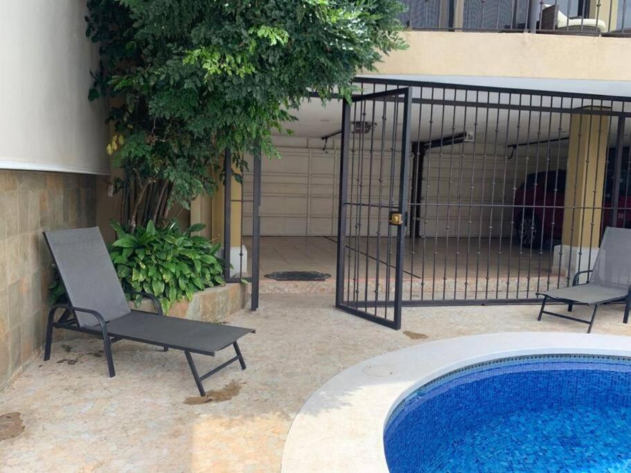 Luxury House near to Juan Sant. Airport, Alajuela.