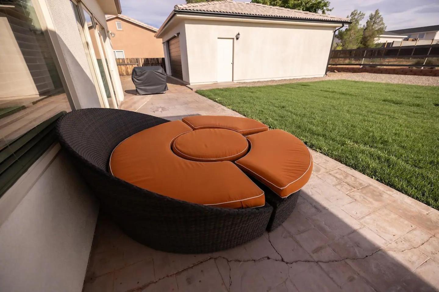 Desert RanchHouse