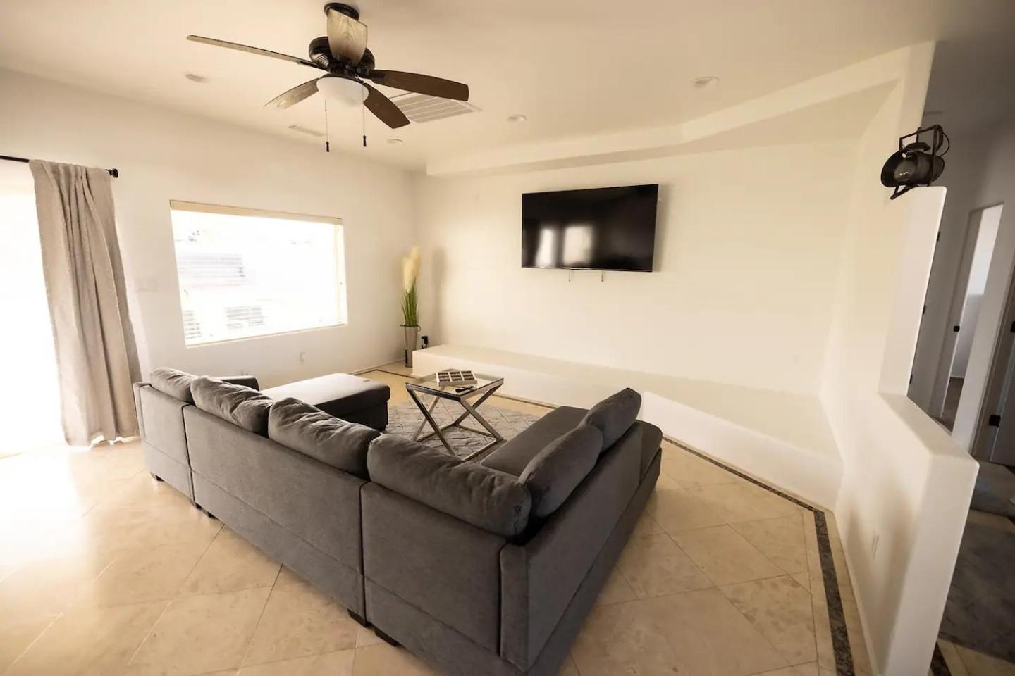Desert RanchHouse