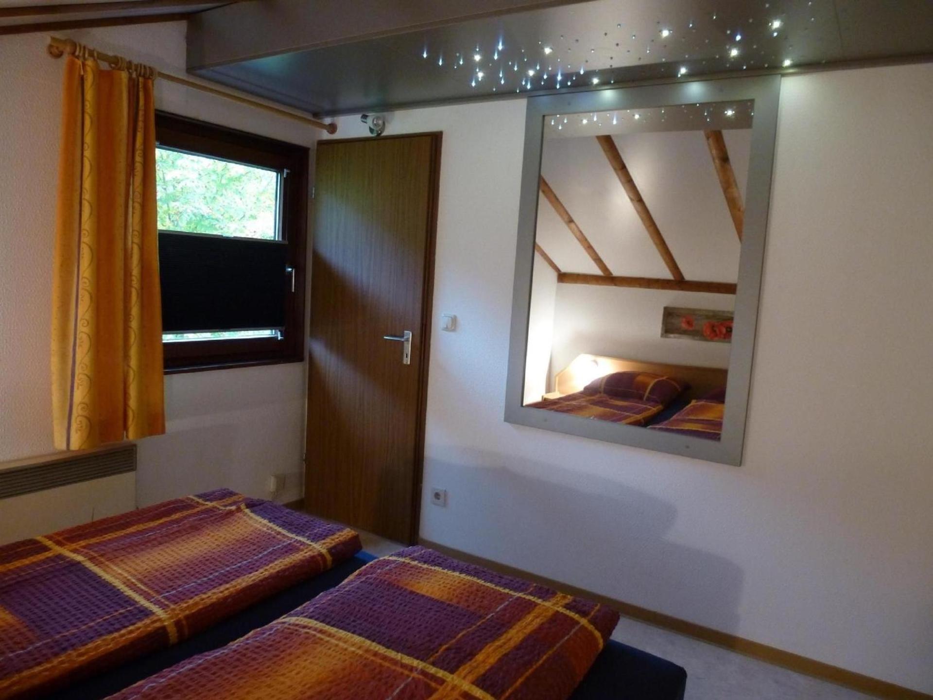 Modernes Ferienhaus unweit eines schönen Badesees