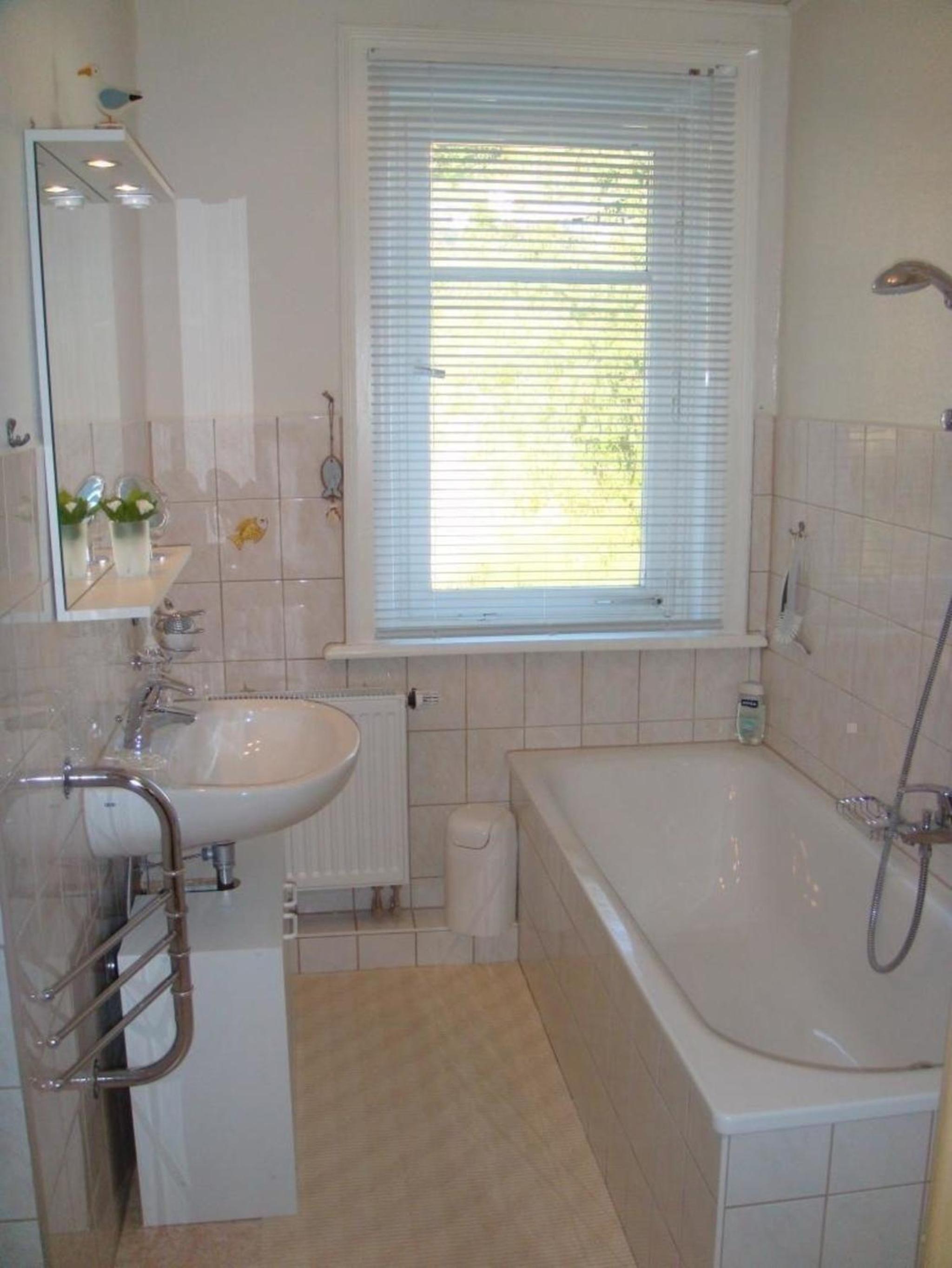 Ferienwohnung mit Terrasse und Parkplatz in Zweifamilienhaus
