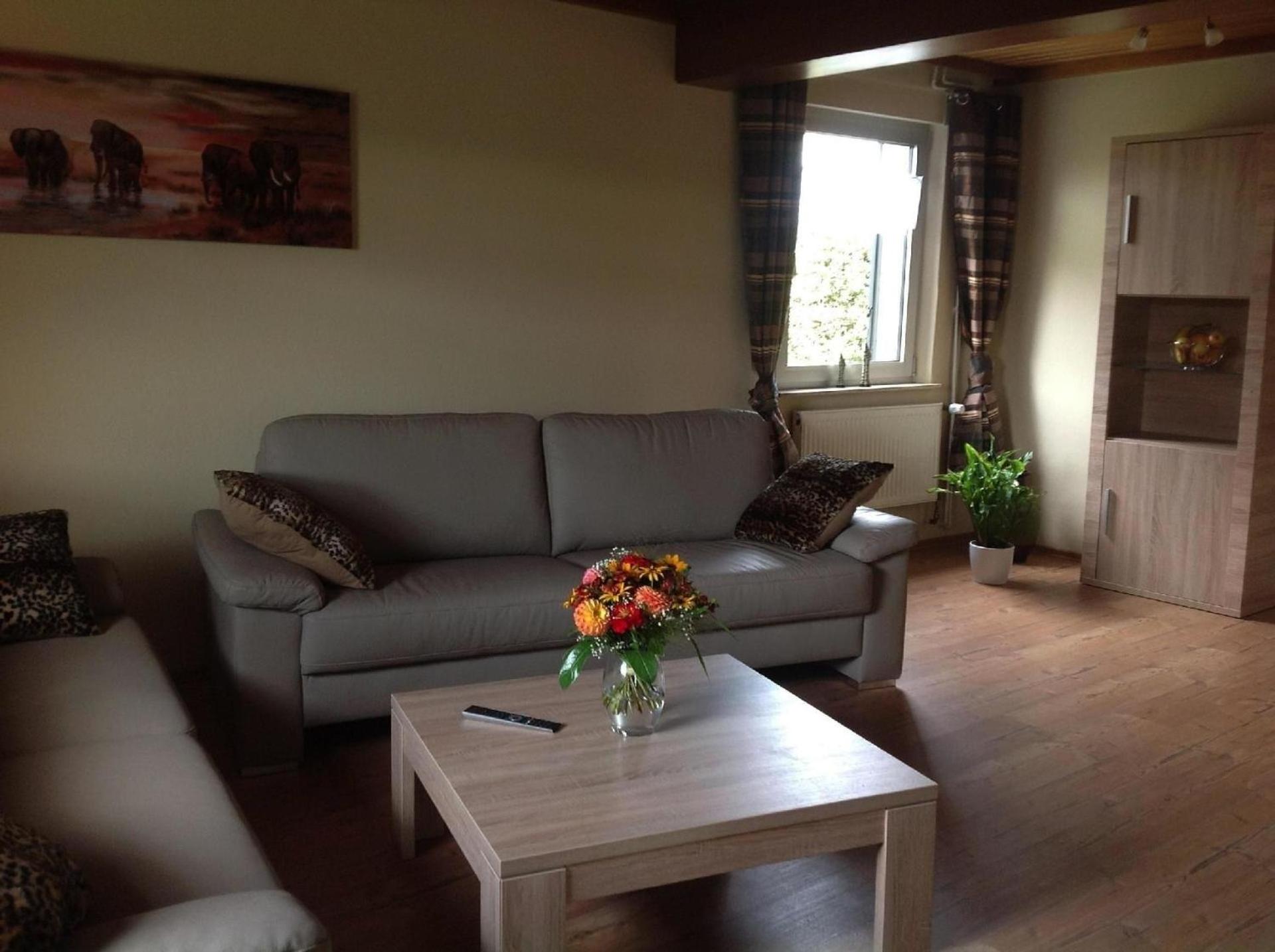 Ferienhaus in Kalterherberg mit Terrasse, Grill und Garten - b48697