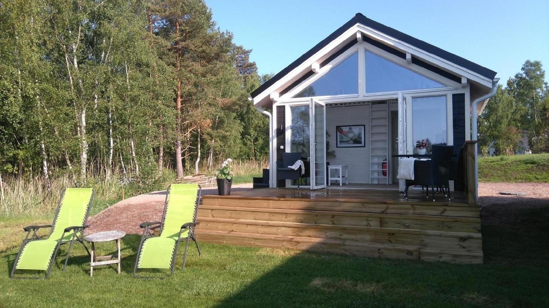 Holzhaus mit Terrasse, direkt an einer Bucht view 4
