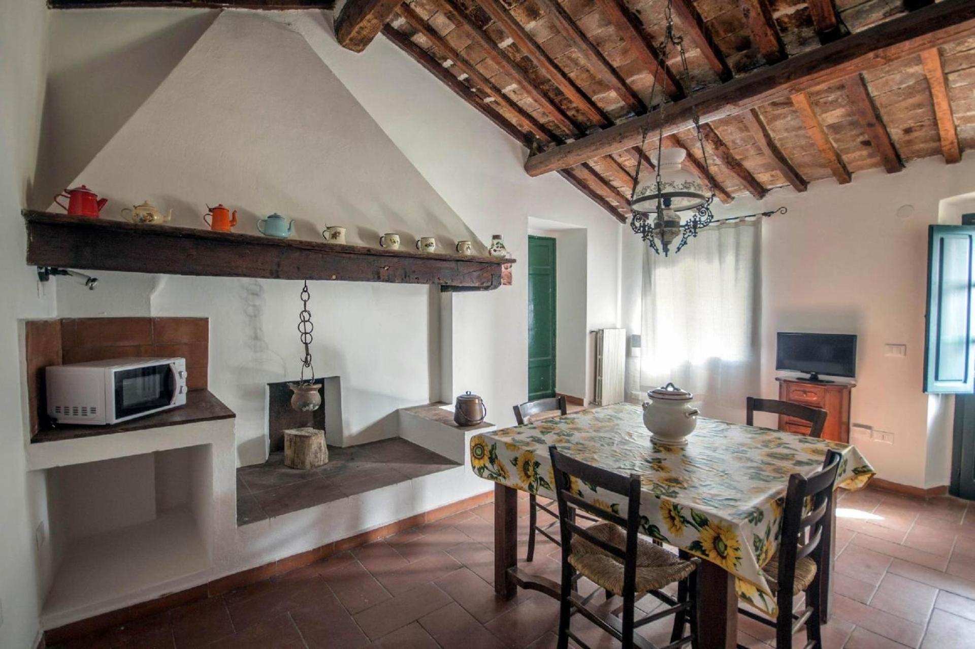 Große Wohnung in Castellina Marittima mit Privatem Garten view 3