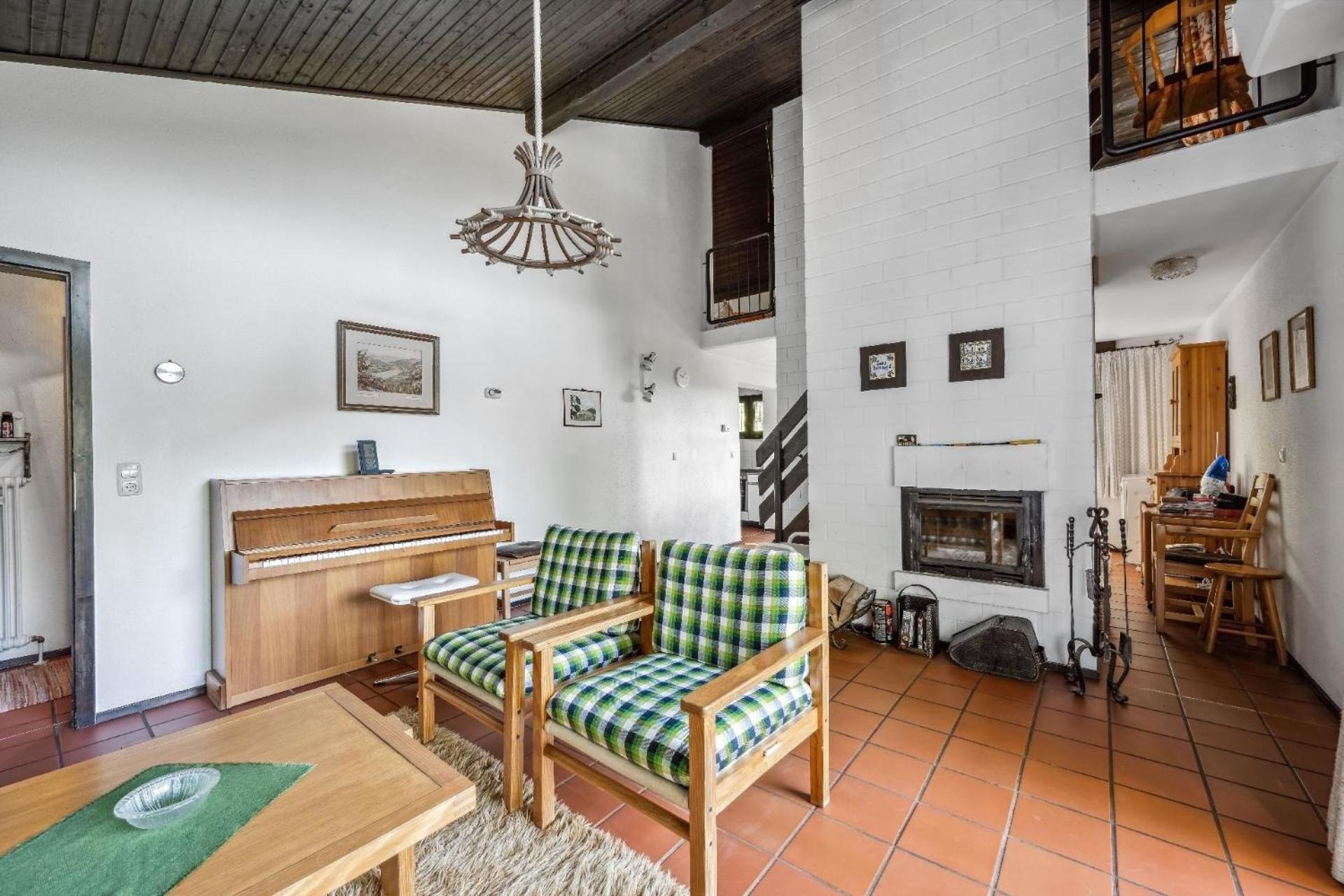 George Countryhouse