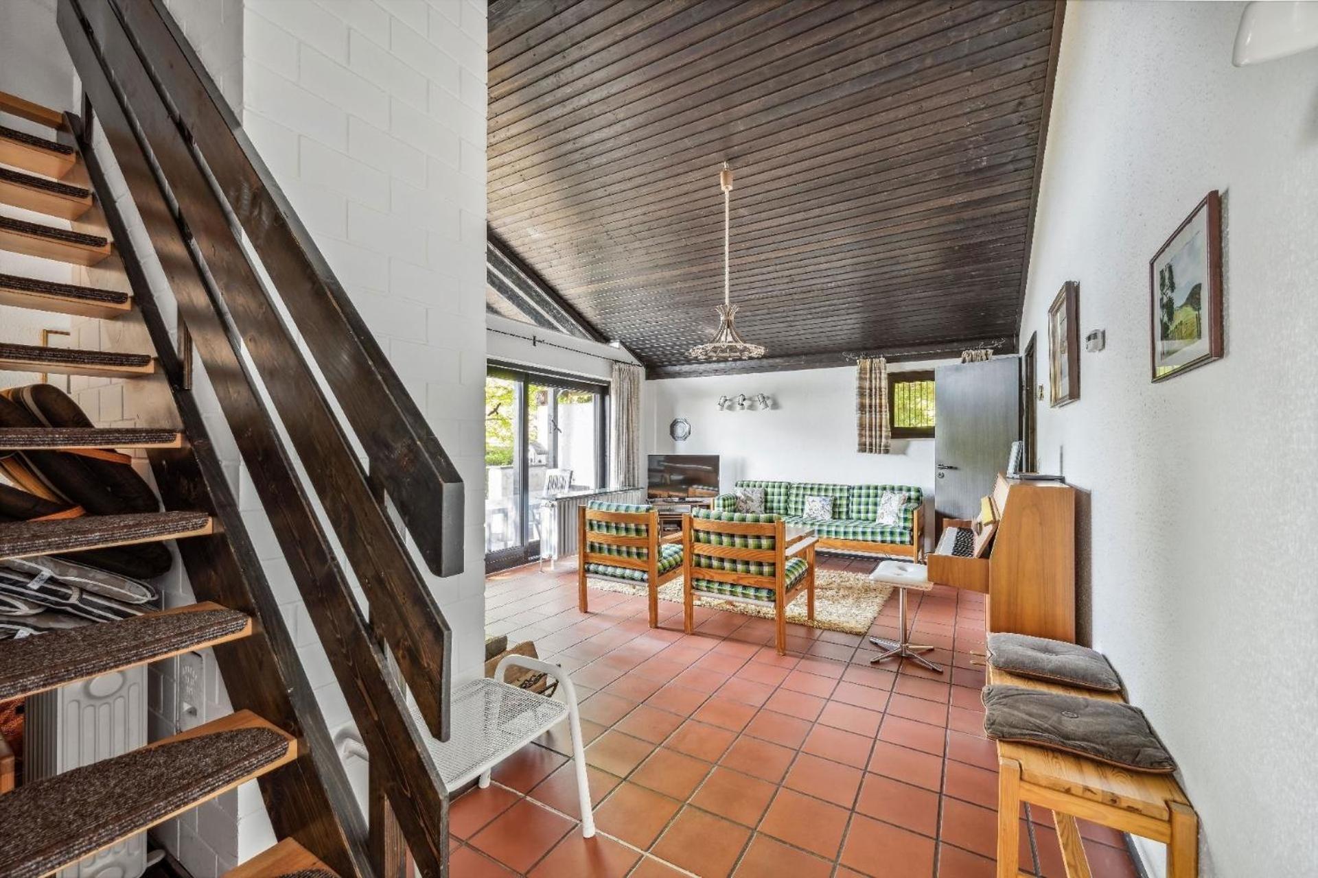George Countryhouse