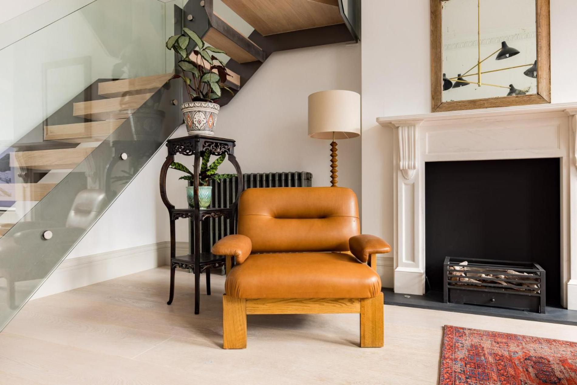 The Tree House 2 bedroom apartment by Hyde Park