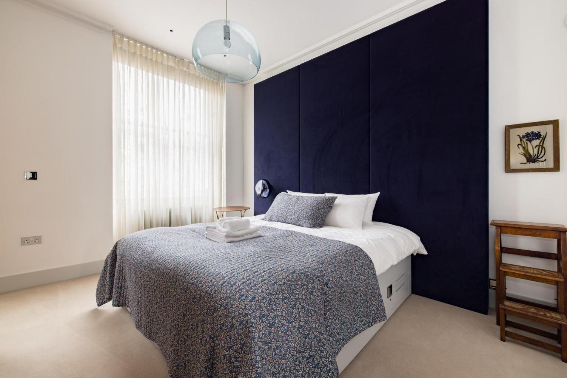 The Tree House 2 bedroom apartment by Hyde Park