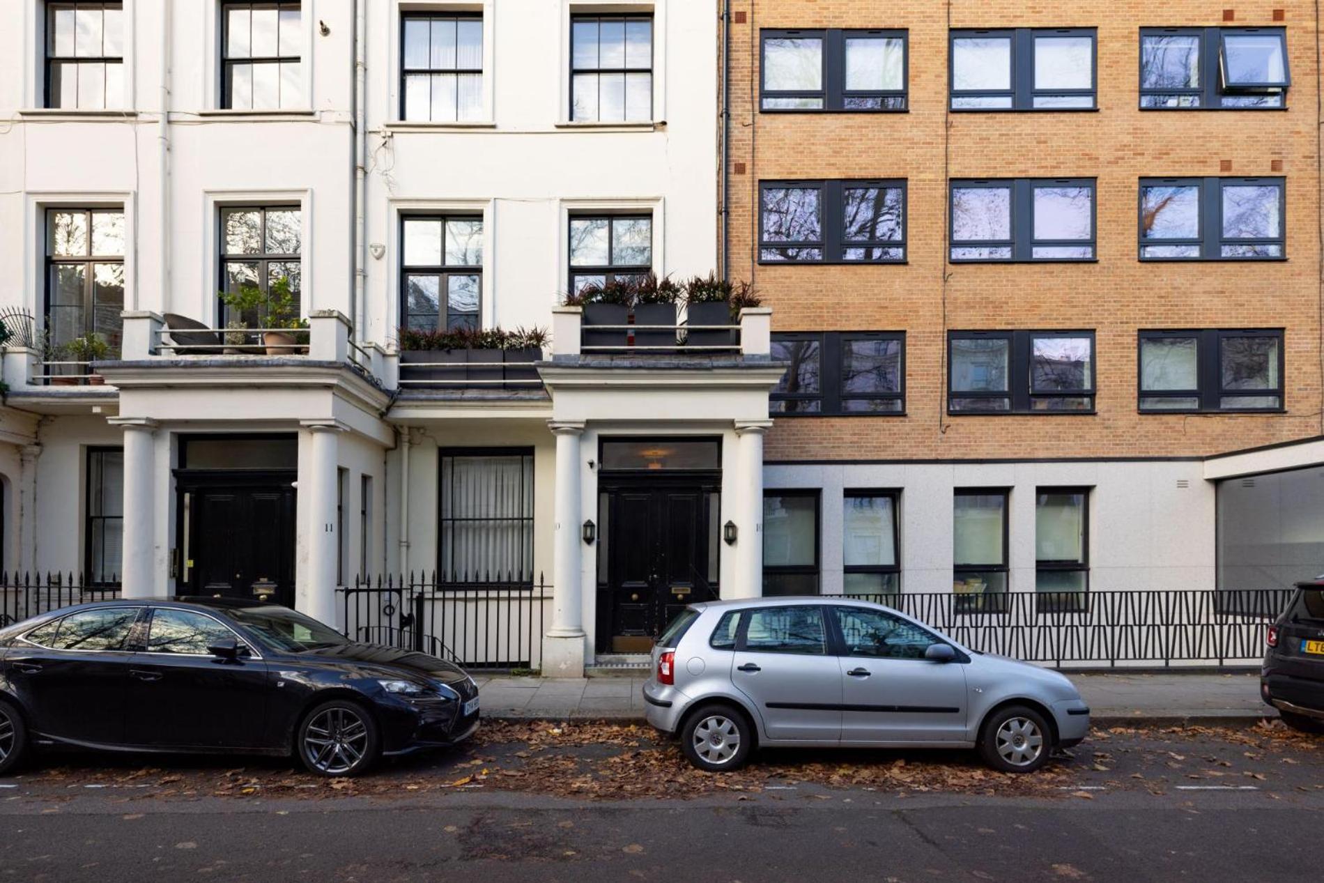 The Tree House 2 bedroom apartment by Hyde Park