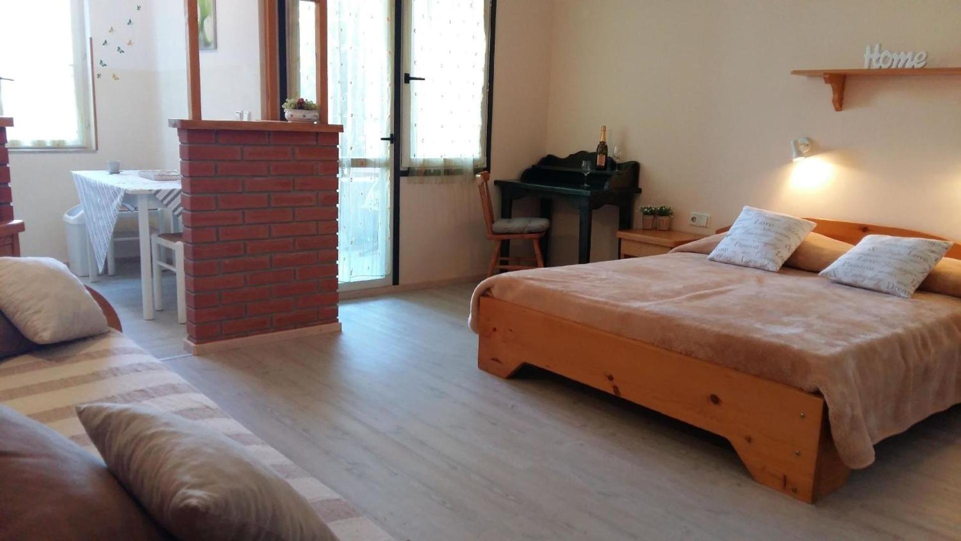 Gemütliches Studio mit privatem Balkon view 4