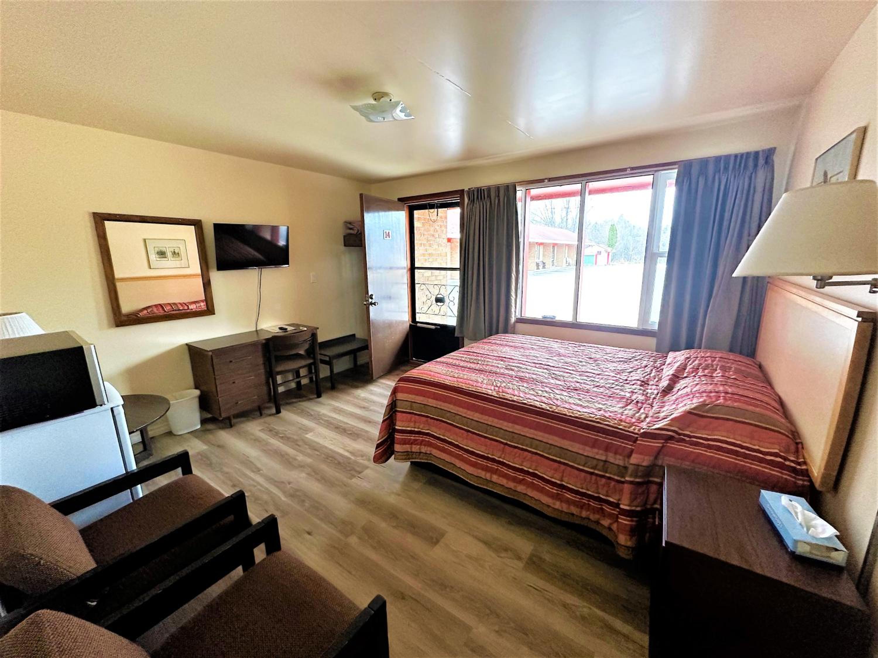 Red Top Motor Inn