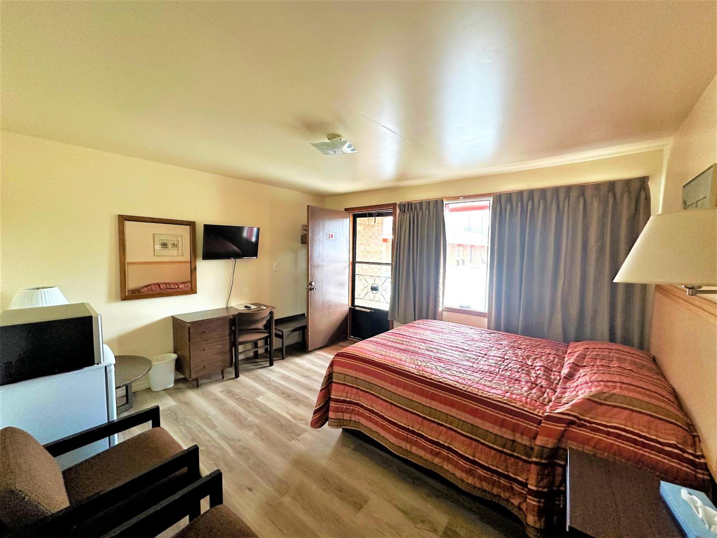 Red Top Motor Inn