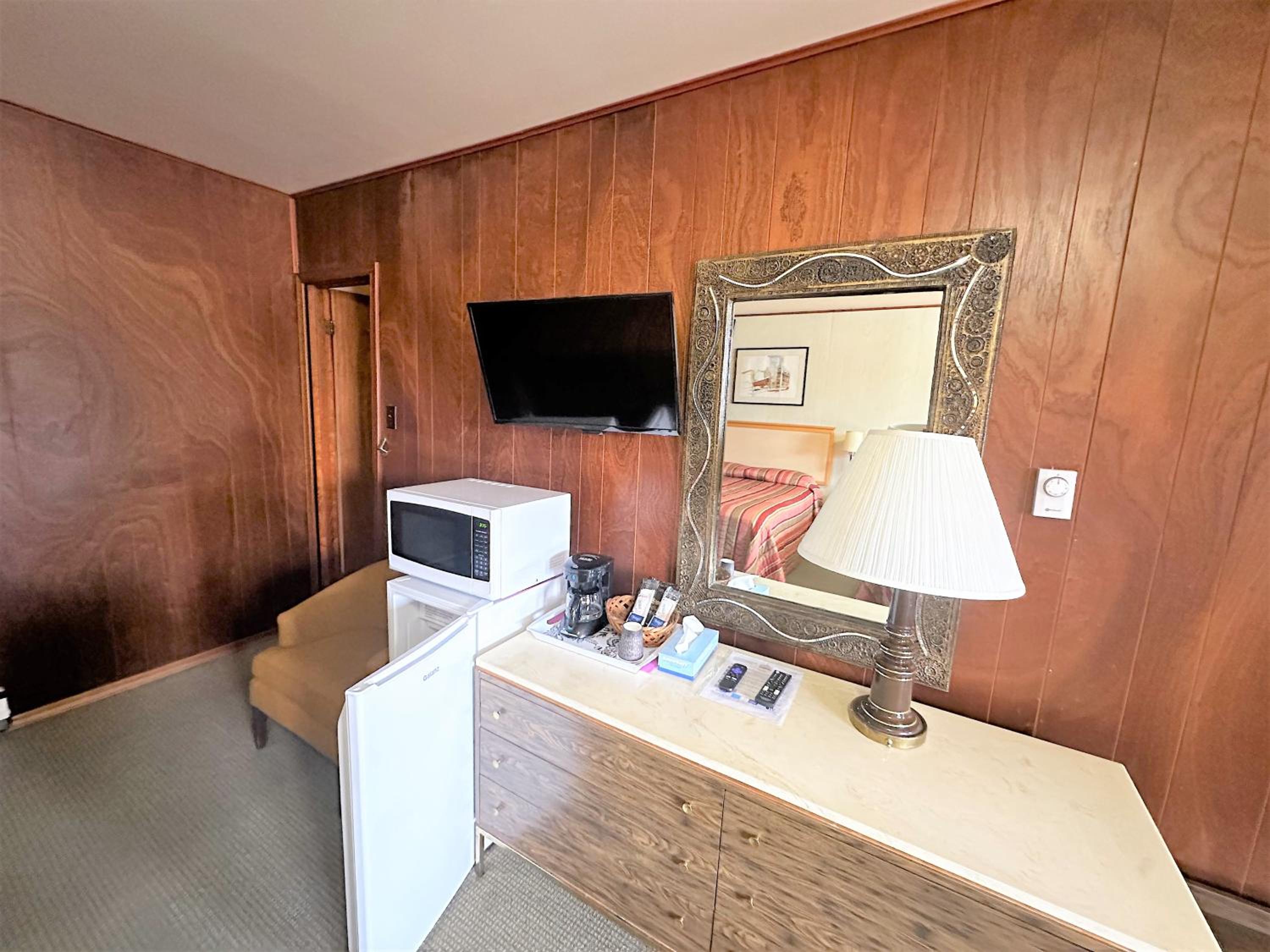Red Top Motor Inn