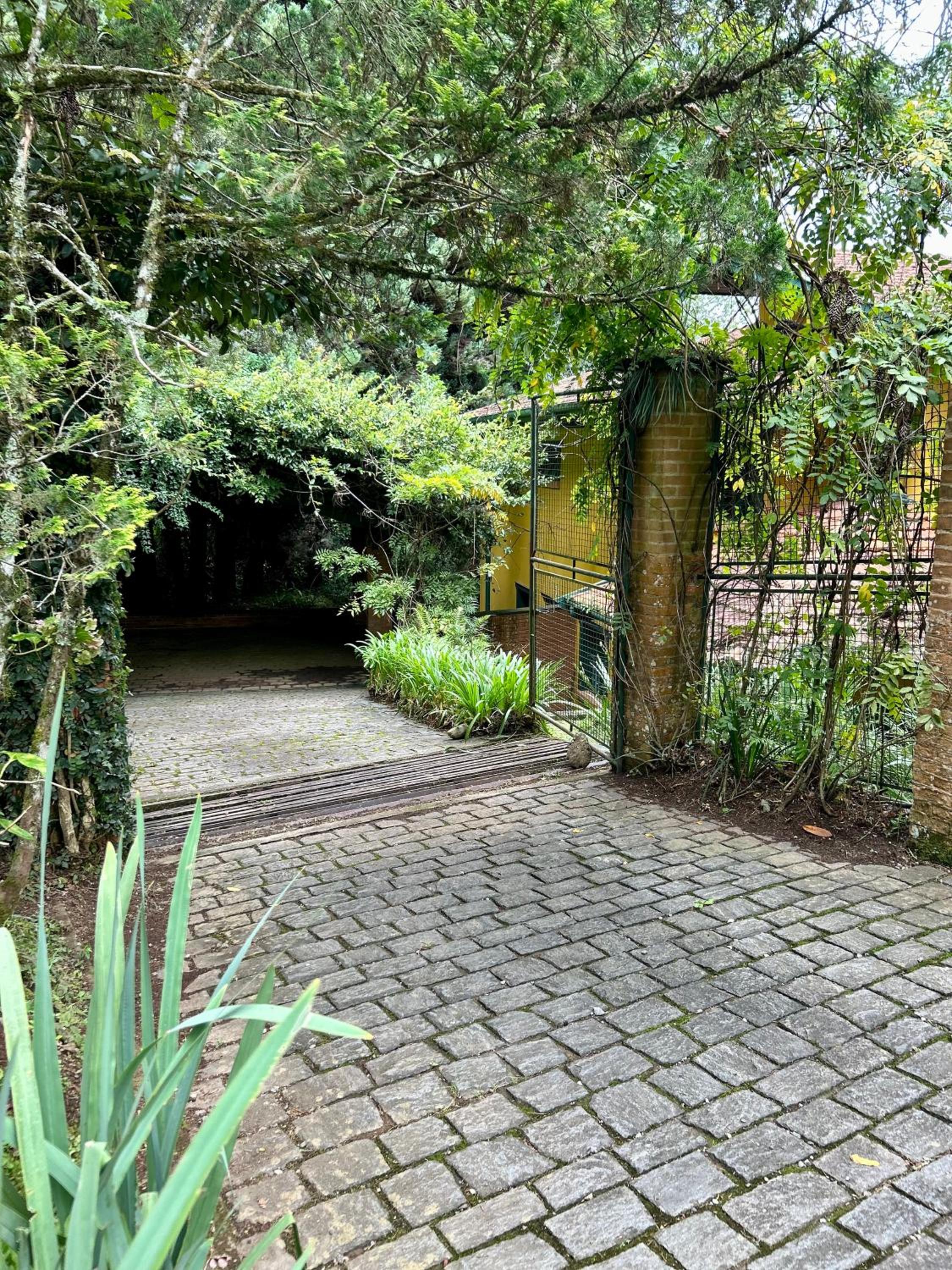 Casa Toscana com piscina a 10min do Capivari